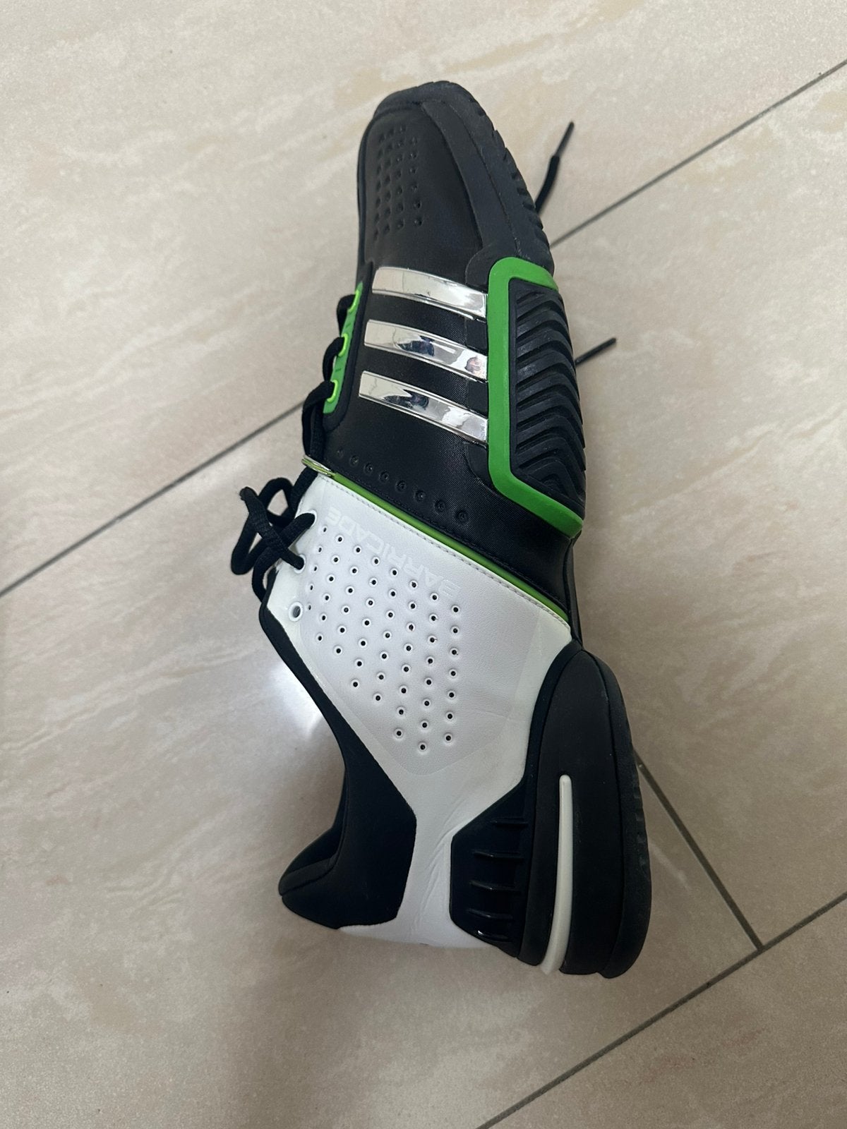 Adidas Barricade - tennisschoen - Nieuw, Adidas, L00, Schoenen, Ophalen of Verzenden