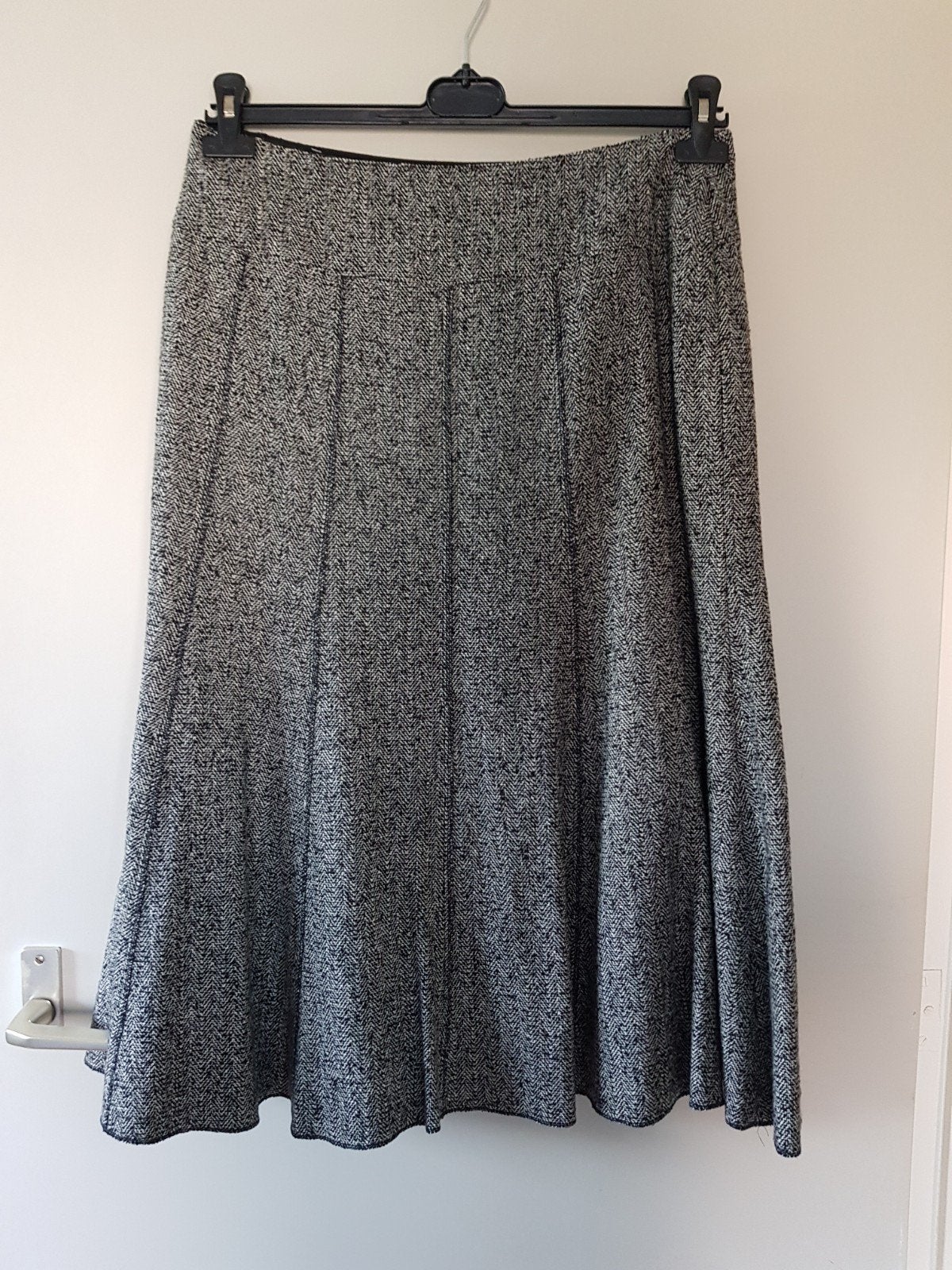 Seda Fashion Rok - Zwart/Wit Visgraatpatroon, Zwart, Maat 42/44 (L), Nieuw, Ophalen of Verzenden