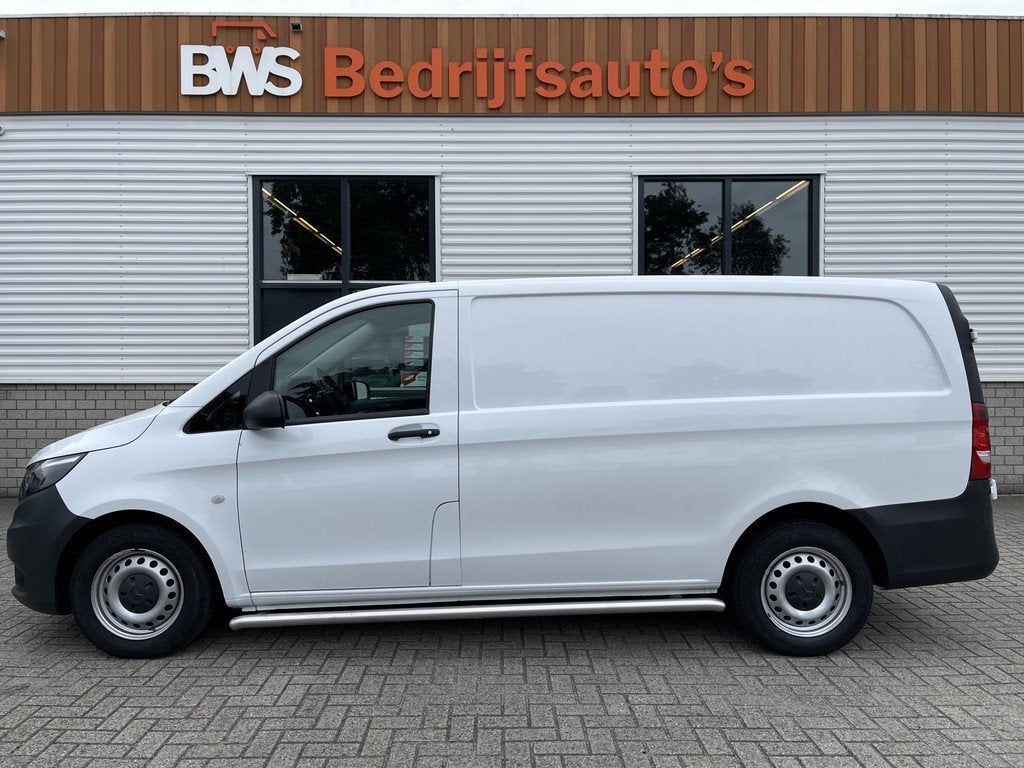 Mercedes-Benz Vito 111 CDI Lang L2H1 / rijklaar € 16.950 e, Auto's, Bestelauto's, Voorwielaandrijving, Stof, Gebruikt, 4 cilinders