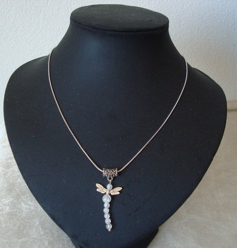 Ketting met hanger Libelle van crackle quartz, Info.adorabeads@gmail.com, Met hanger, Want 18 Hoogvliet, Adorabeads