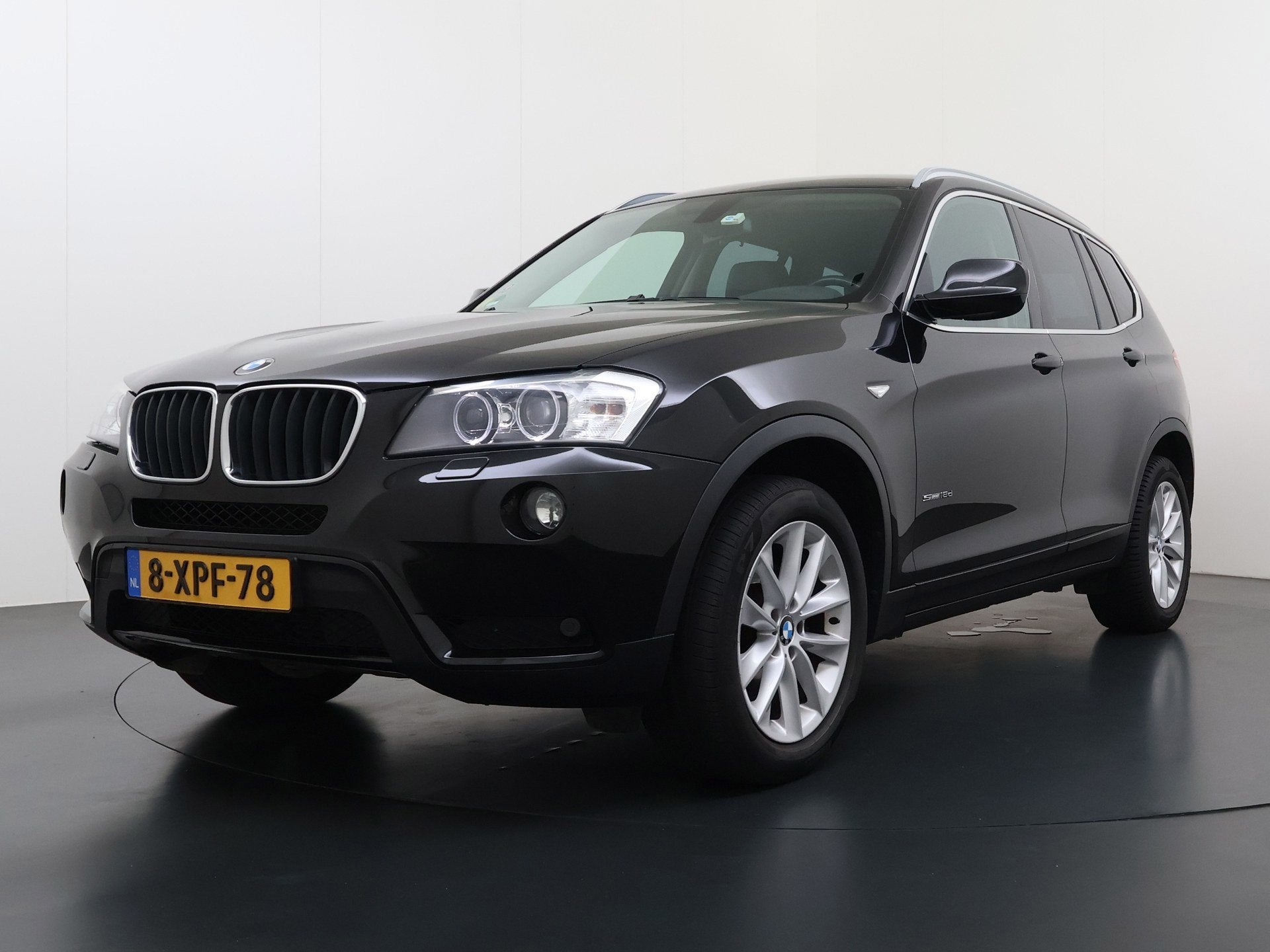 BMW X3 SDrive18d ECC LMV NAVi LEER TREKH KETTINGSET VV, Auto's, BMW, Automaat, Euro 5, Achterwielaandrijving, Zwart