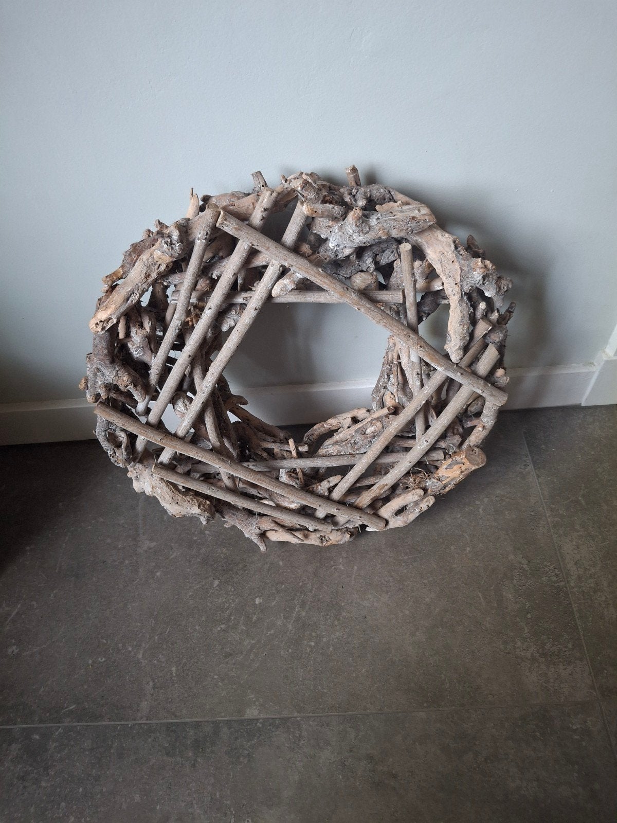 Decoratieve Krans van Drijfhout - kerstkrans, Ophalen of Verzenden, Zo goed als nieuw, Krans, Natuurlijk materiaal