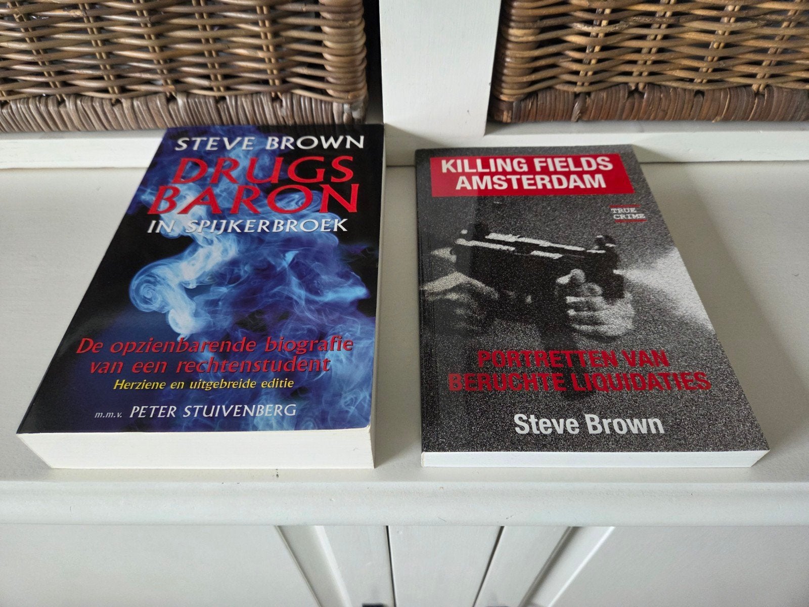 Steve Brown - 2 boeken, Ophalen of Verzenden, Gelezen