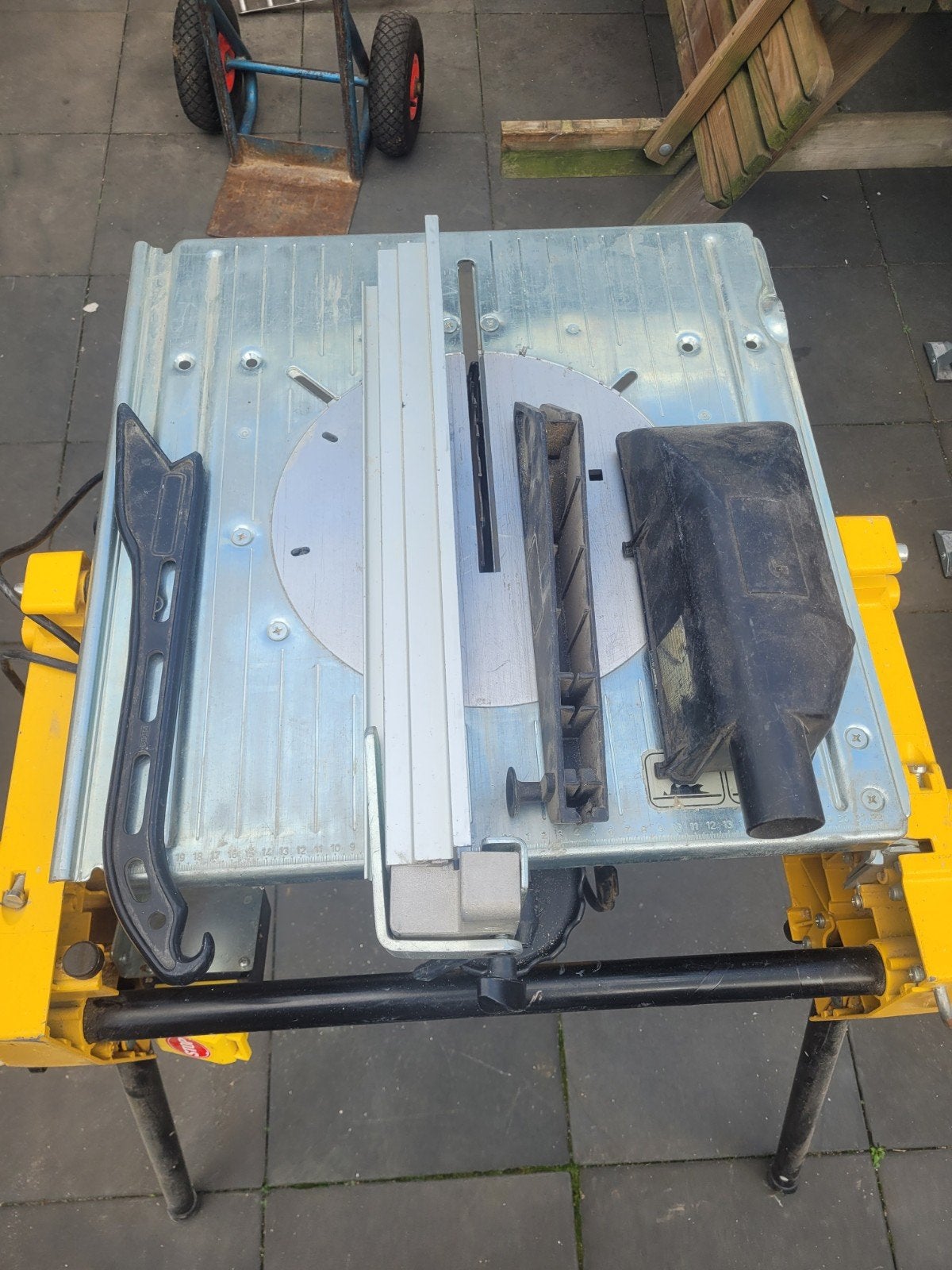 DeWalt DW 742 flipover tafelzaag, Ophalen, Gebruikt, Dewalt, Afkortzaag
