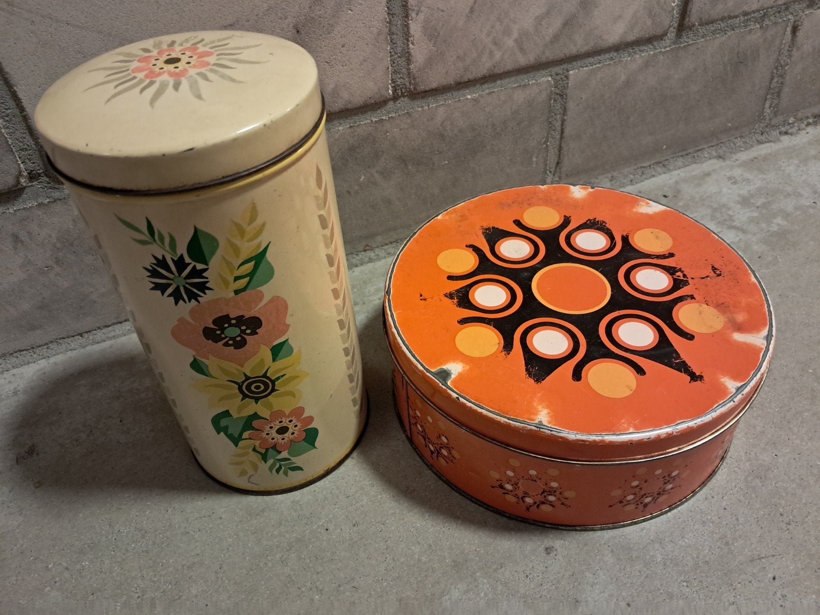 Vintage blikken bussen met bloemmotief, koektrommel, Verzamelen, Blikken, Ophalen of Verzenden, Gebruikt