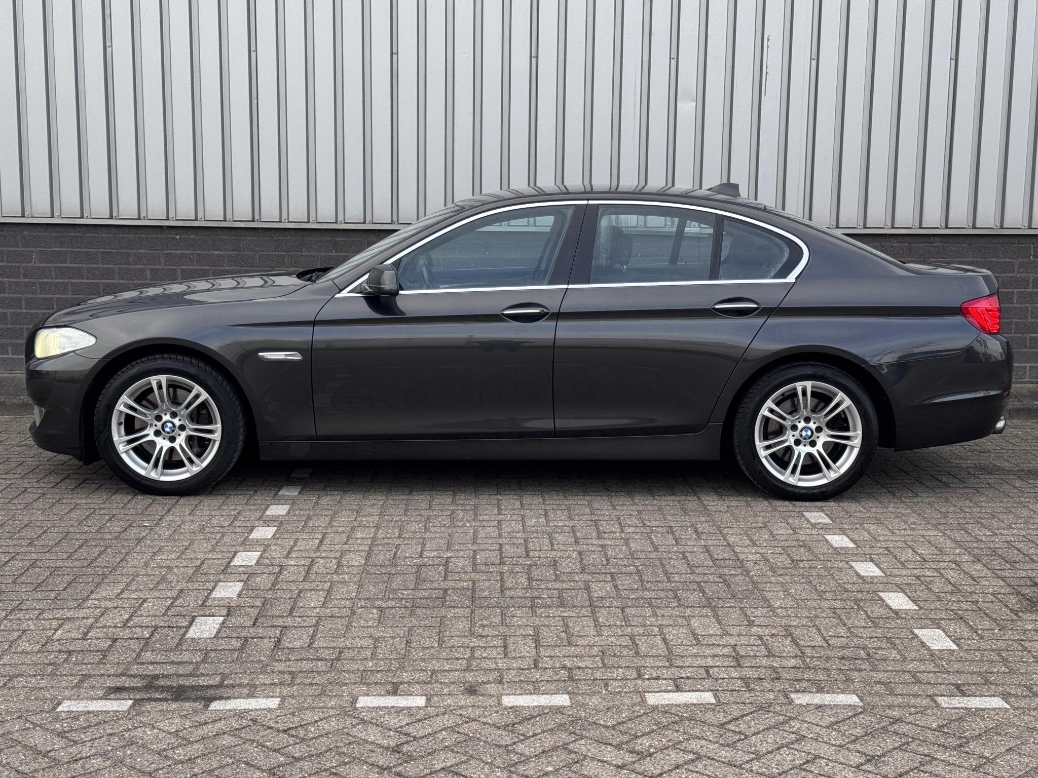 BMW 5-serie 530d Executive Automaat €6745 export EU, Auto's, Automaat, Euro 5, Gebruikt, 2993 cc