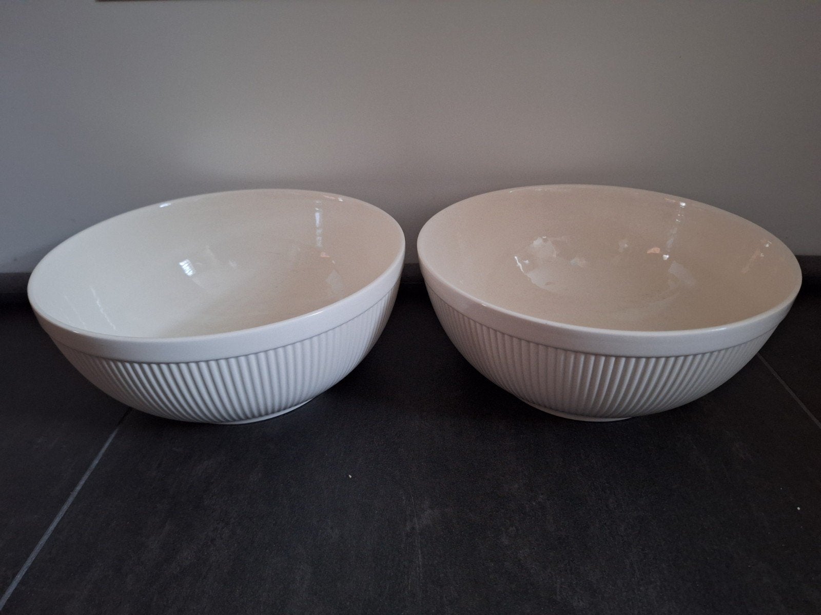 2 Wedgwood Windsor schalen Ø23cm, Gebruikt, Klassiek, Ophalen of Verzenden, Schaal of Schalen