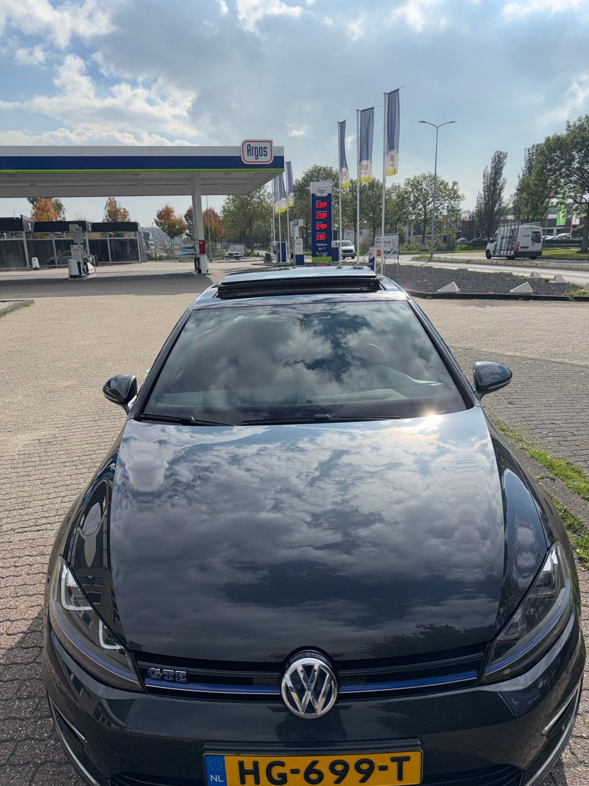 Foto 2 van Volkswagen Golf GTE 1.4 TSI Phev 204pk 5D DSG 2015