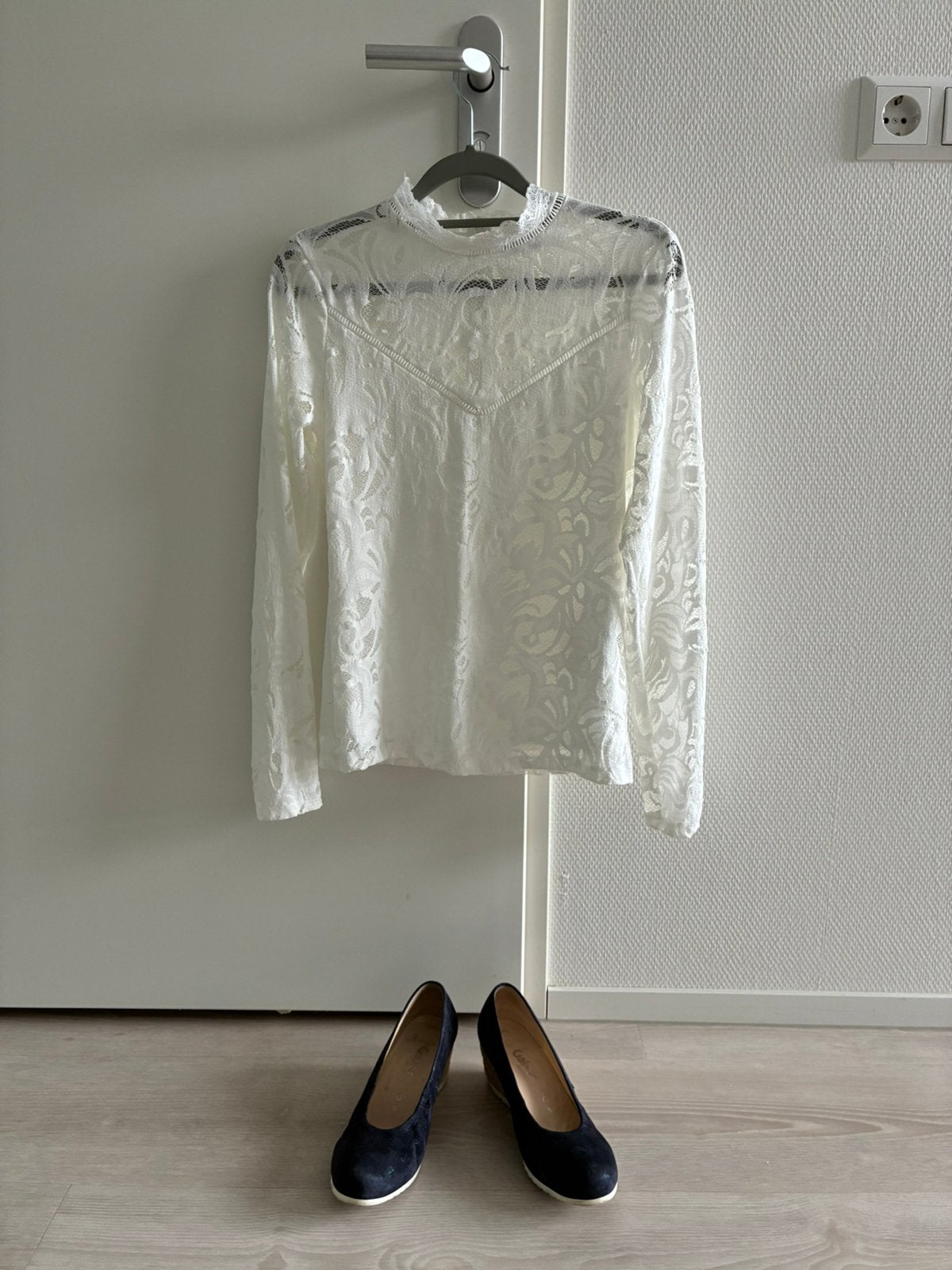 Stijlvolle Gabor schoenen en een prachtige blouse voor JOU, Kleding | Dames, Schoenen, Schoenen met lage hakken, Blauw, Gabor