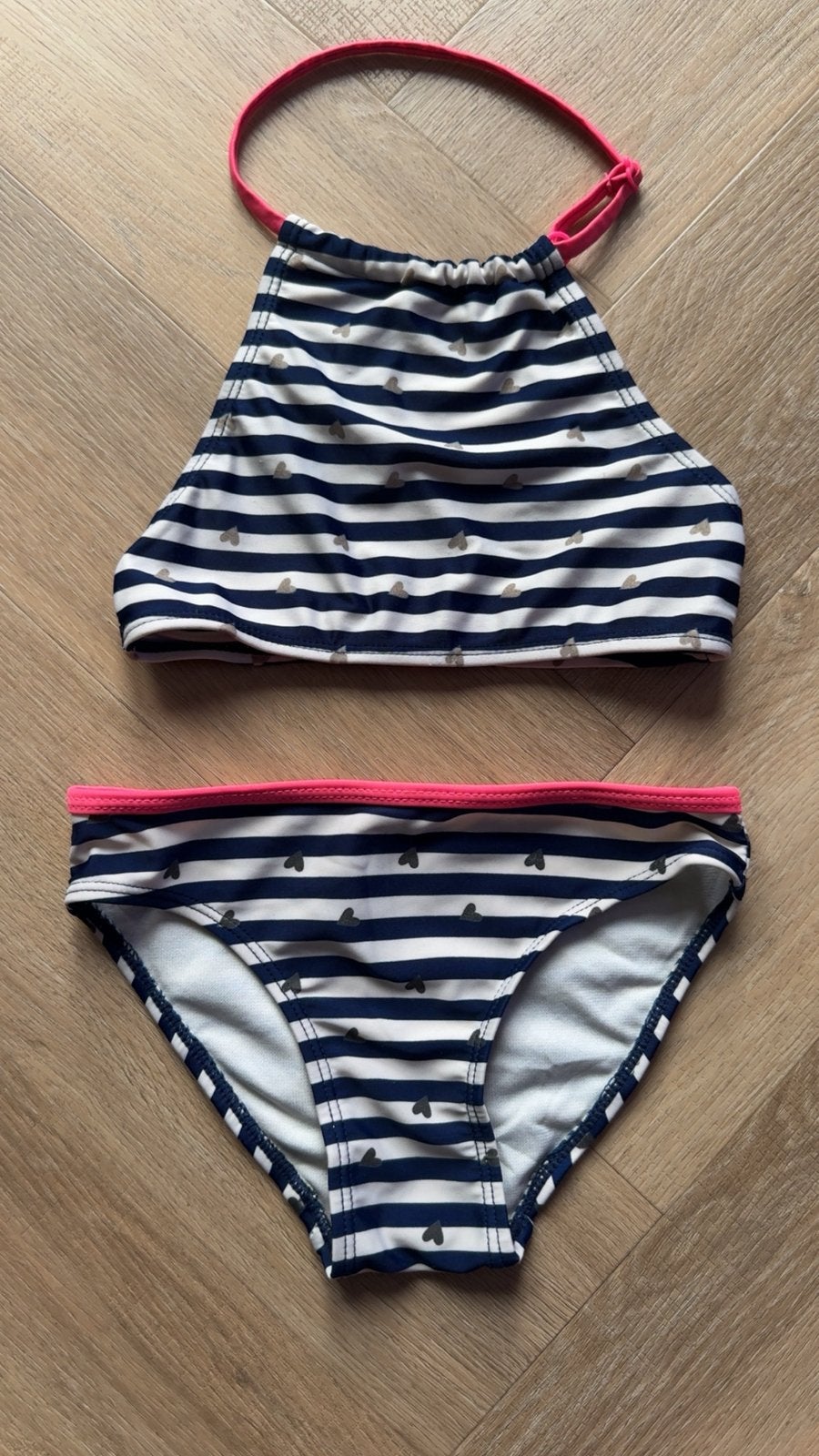 Hema bikini gestreept met hartjes maat 122/128, Gebruikt, Bikiniset, Meisje, Ophalen of Verzenden