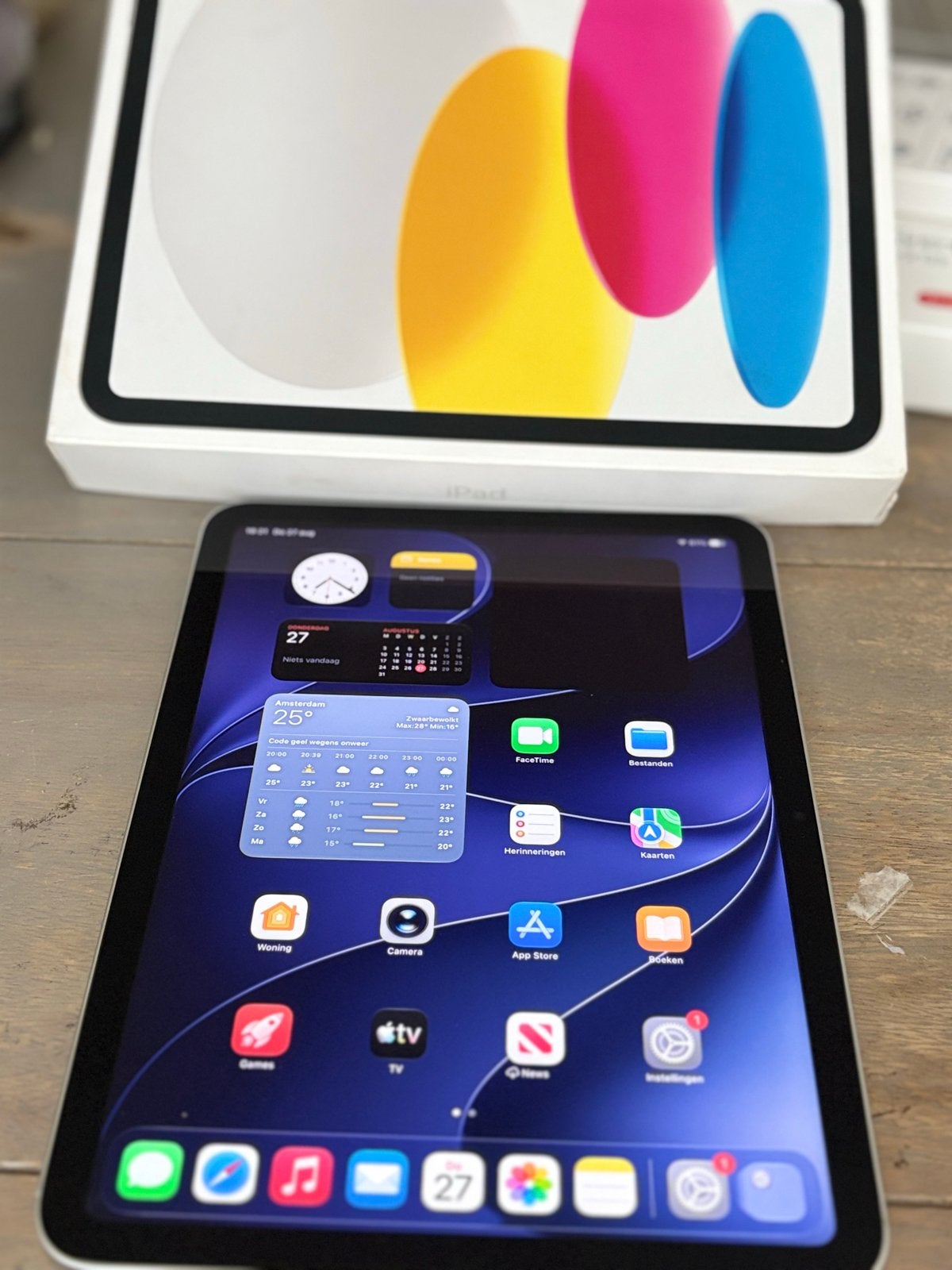 iPad 10e generatie 64GB met doos, 10 inch, Apple iPad, Ophalen of Verzenden, Zo goed als nieuw