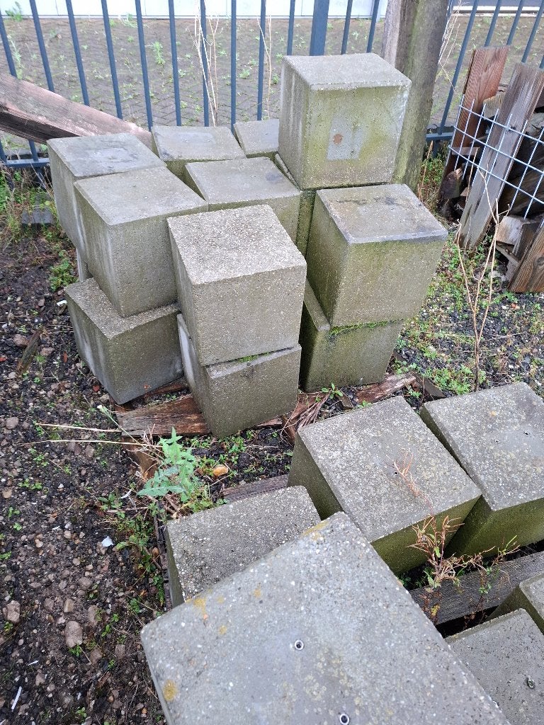 Betonpoer, Ophalen of Verzenden, Gebruikt, Overige typen