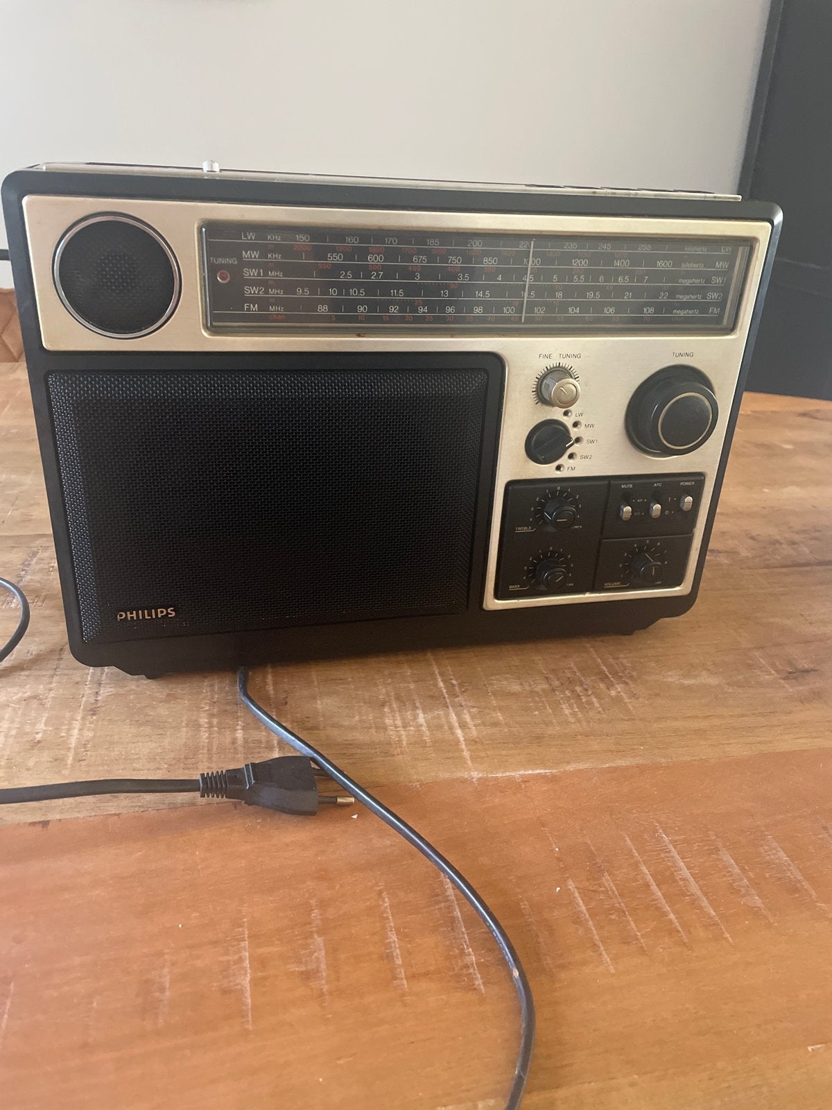 Vintage Philips Radio - Wereldontvanger, Audio, Tv en Foto, Ophalen, Gebruikt, Wereldontvanger