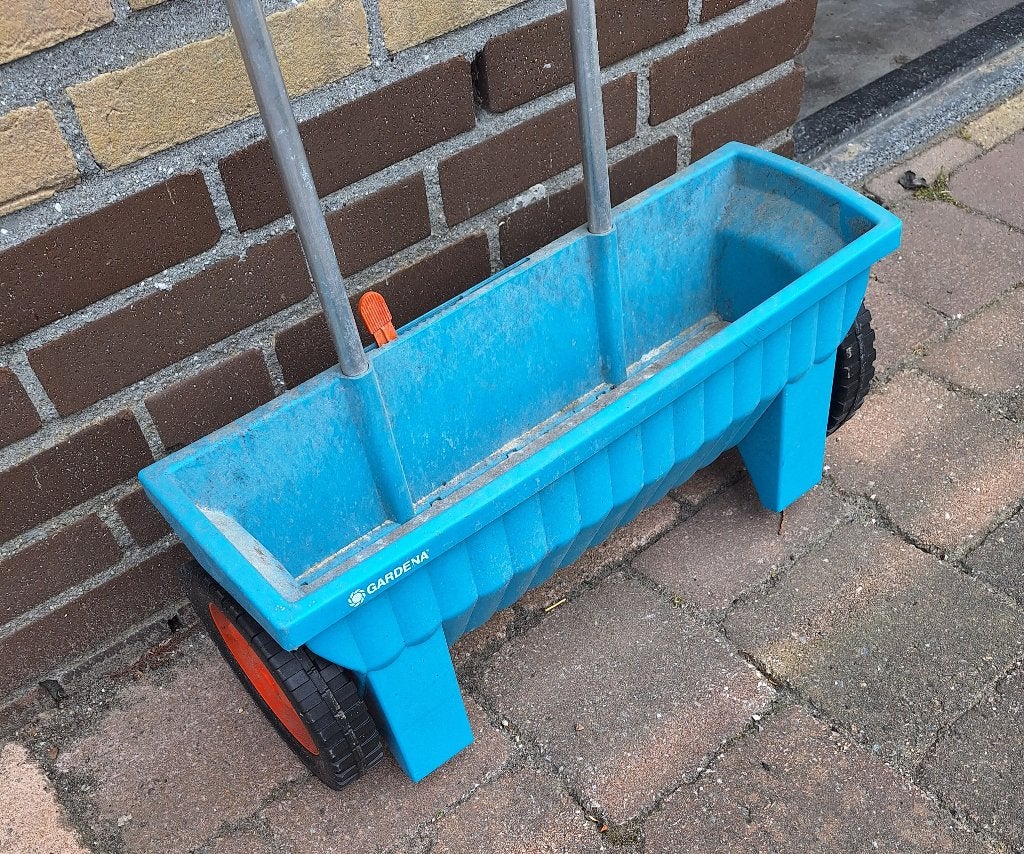 Gardena strooi/zaai wagen, Ophalen, Zo goed als nieuw