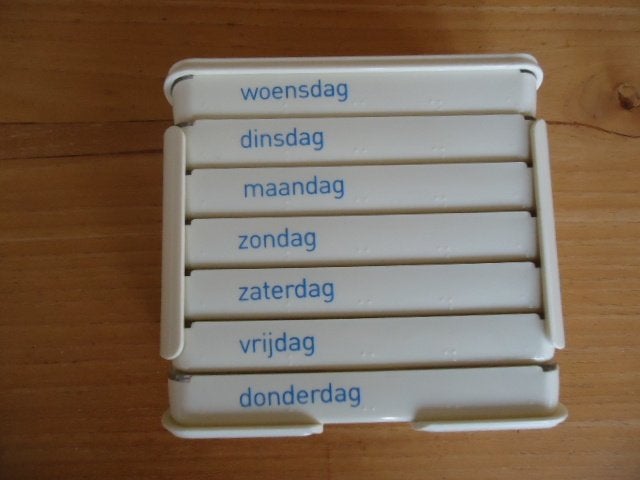 Pillendoos Medicaset, Ophalen of Verzenden, Zo goed als nieuw