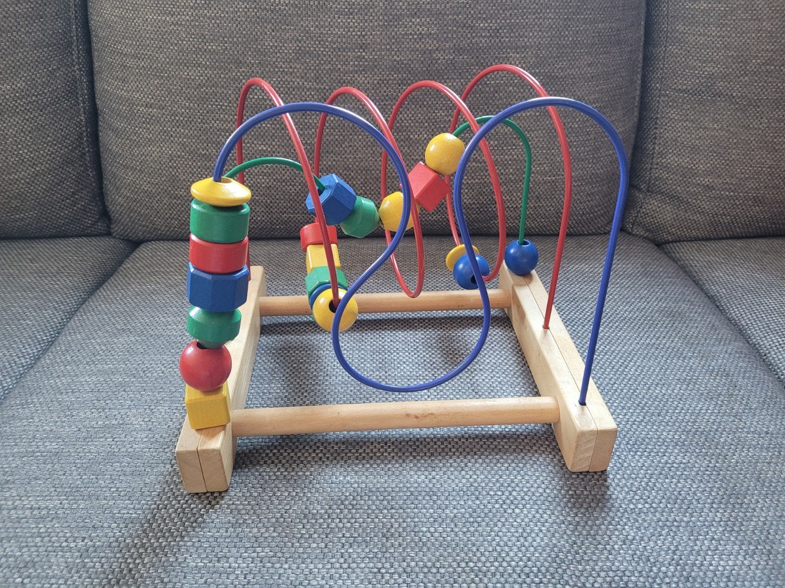 Houten kralenframe met kleurrijke kralen, Kinderen en Baby's, Speelgoed | Houten speelgoed, Ophalen