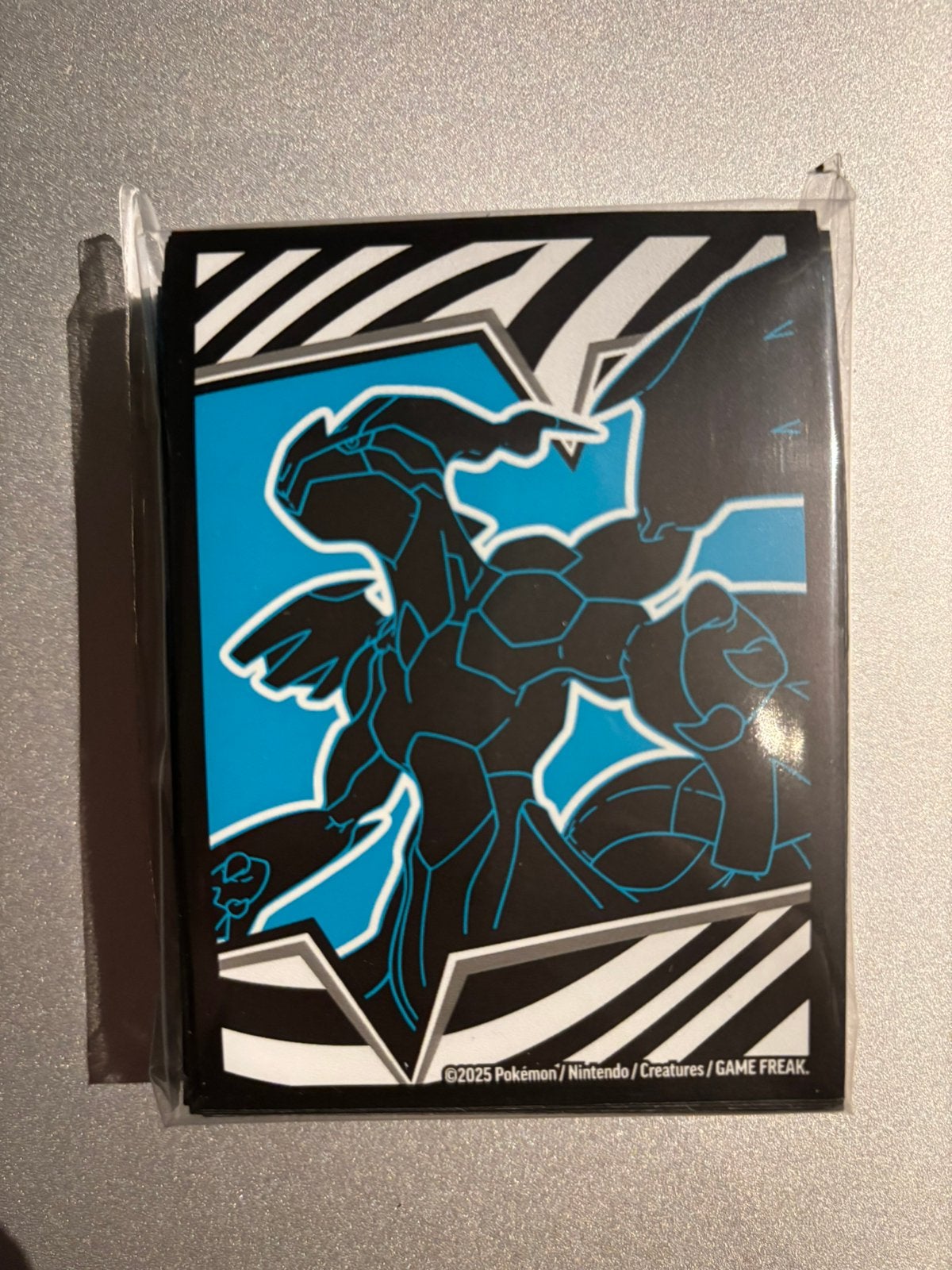 Pokemon tcg black bolt sleeves, Ophalen of Verzenden, Nieuw, Sleeves of Kaarthoesjes