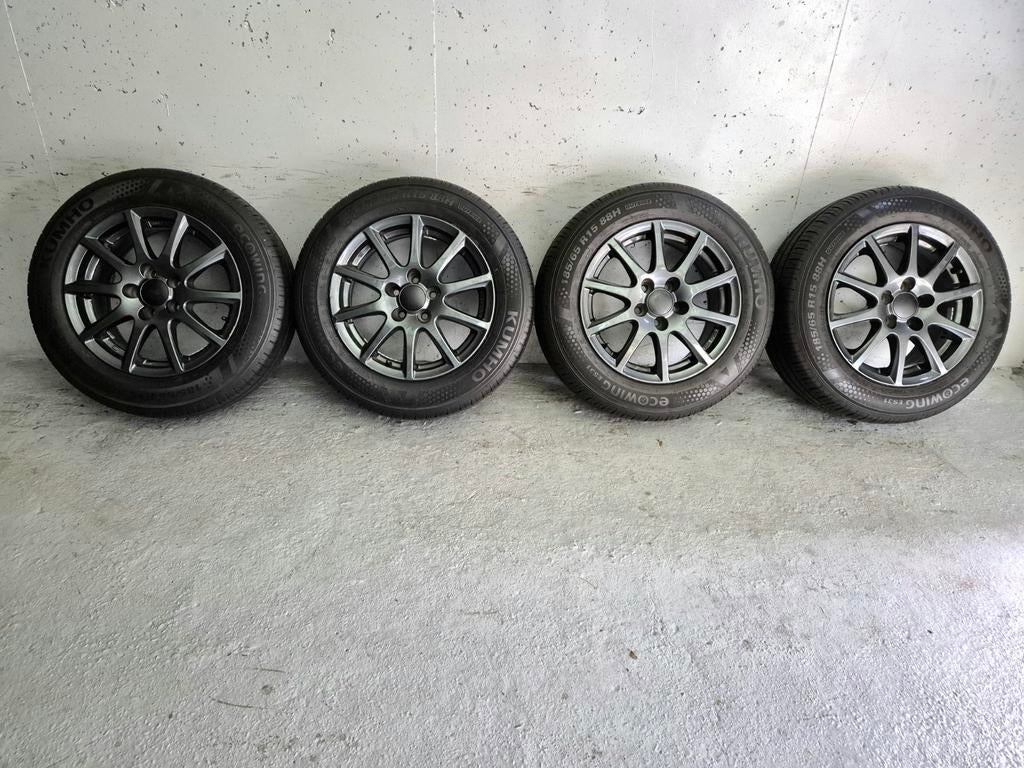 5x100 / 15inch VW POLO/ SEAT IBIZA/ SKODA FABIA SKODA RAPID, Auto diversen, Ophalen, Zo goed als nieuw