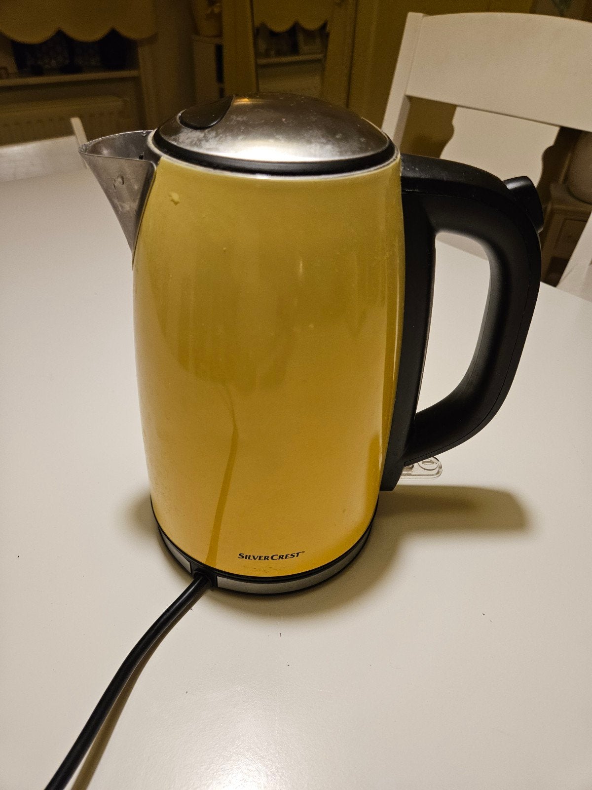 SilverCrest waterkoker - Geel - Gebruikt, 1 tot 2 liter, Ophalen of Verzenden, Gebruikt, Draadloos