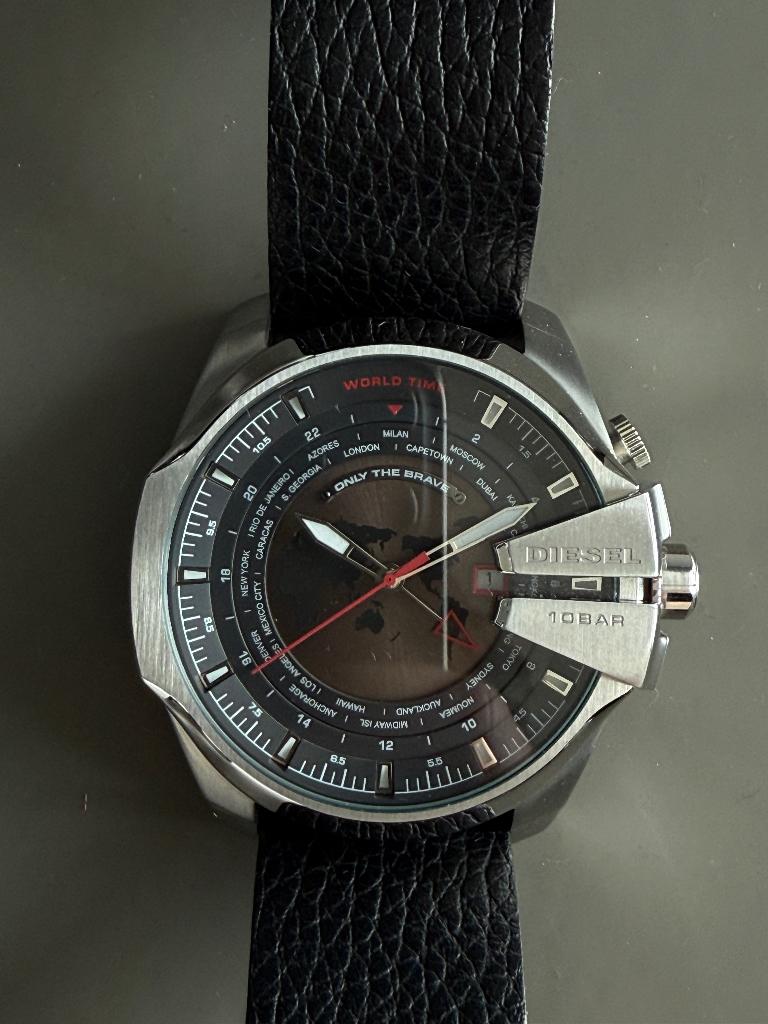 Diesel Mega Chief worldtimer ongebruik, Overige merken, Leer, Staal, Polshorloge