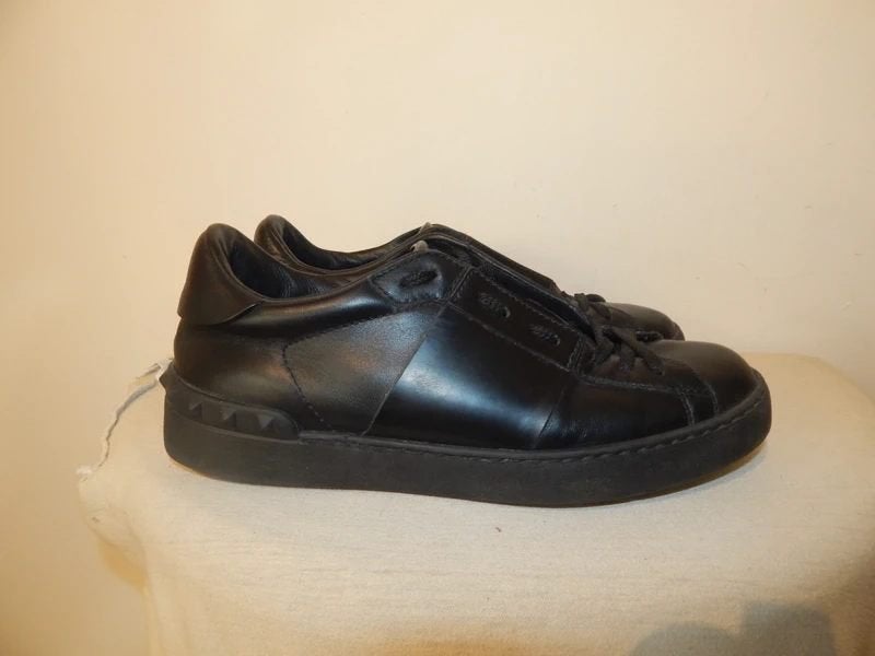 Valentino leren sneakers rock stud type in nette staat 39, Verzenden, Zwart, Valentino, Sneakers of Gympen