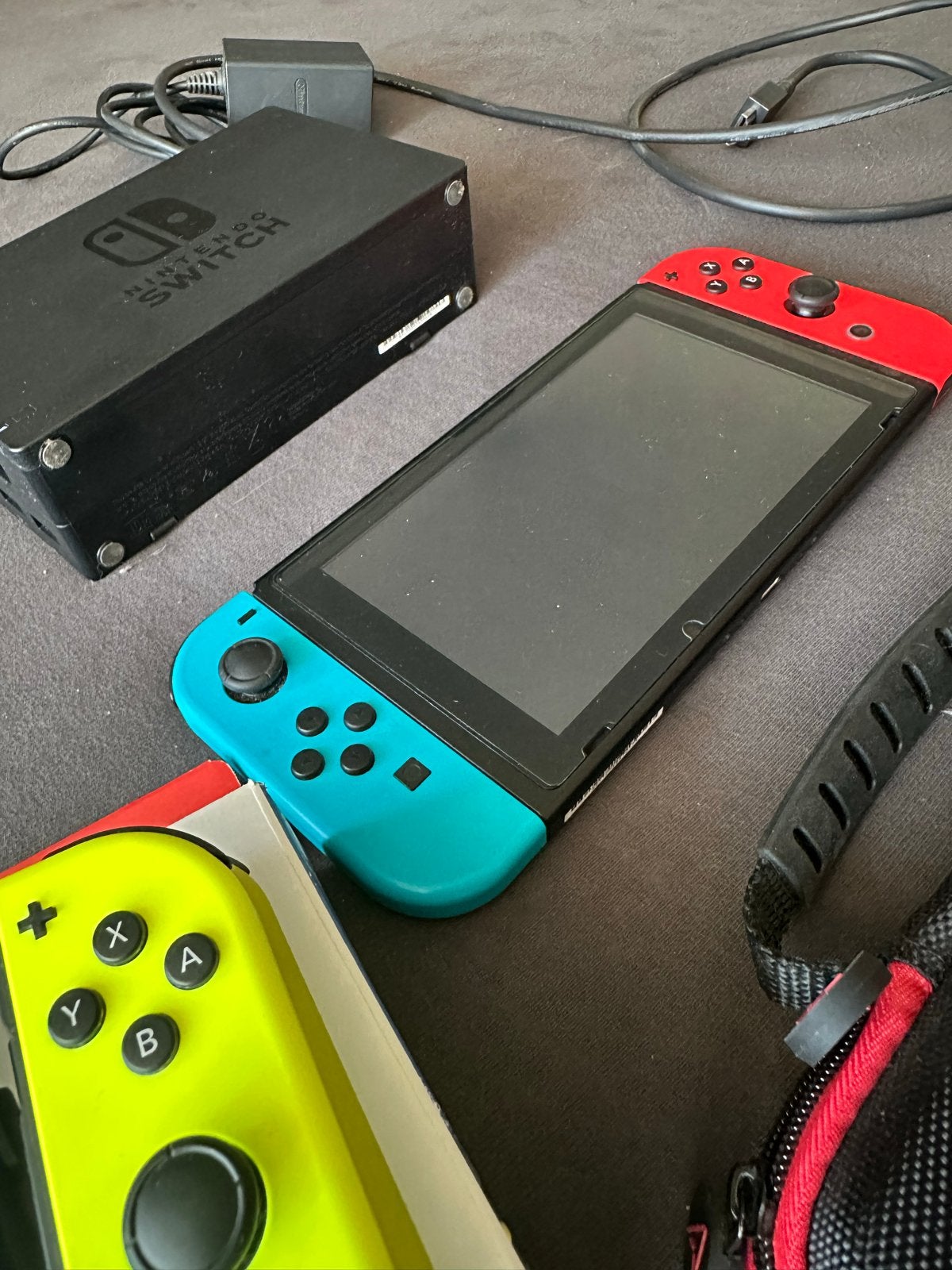 Nintendo Switch met extra controllers en accessoires, Ophalen, Gebruikt, Met 3 controllers of meer, Switch Original