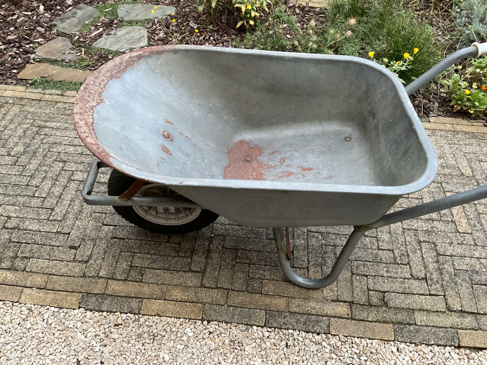 Stevige kruiwagen teab, Tuin en Terras, Kruiwagens, Ophalen of Verzenden, Gebruikt, Handmatig, Eenwielig