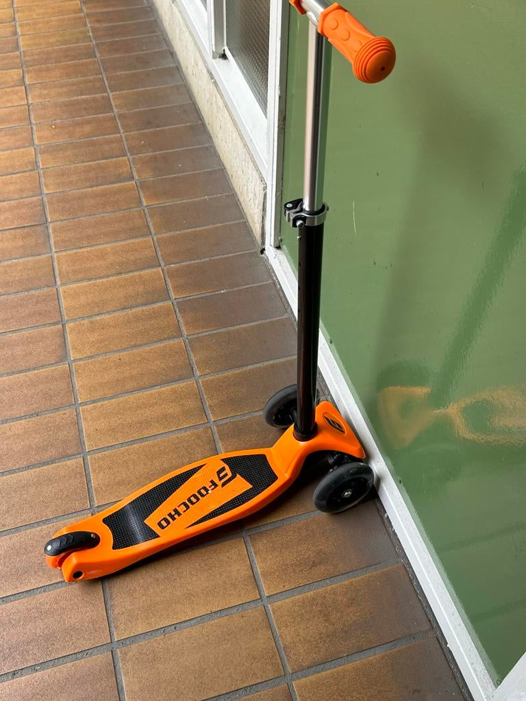 FOOCHO Step met lichtgevende voorwieltjes, Fietsen en Brommers, Steps, Ophalen of Verzenden, Gebruikt, Gewone step