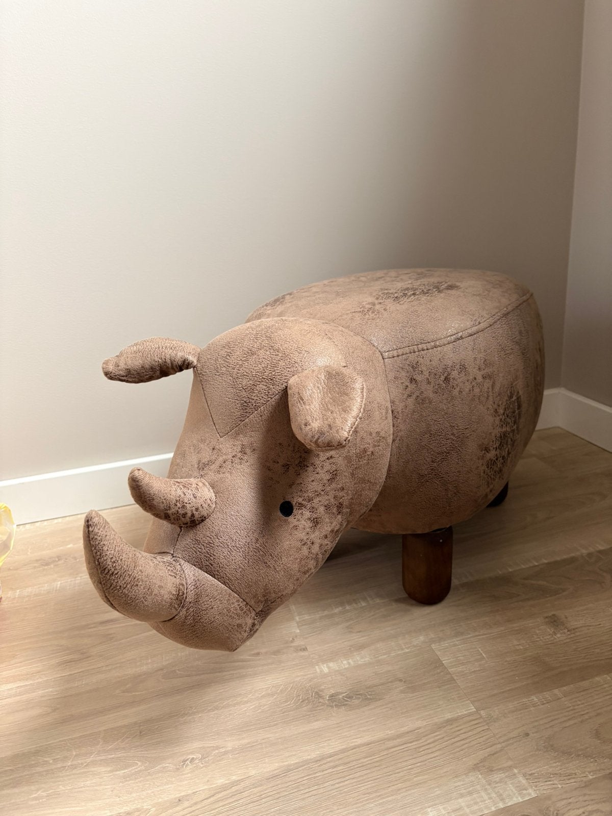 Neushoorn krukje/poefje kwantum, Ophalen, Zo goed als nieuw, Overige typen