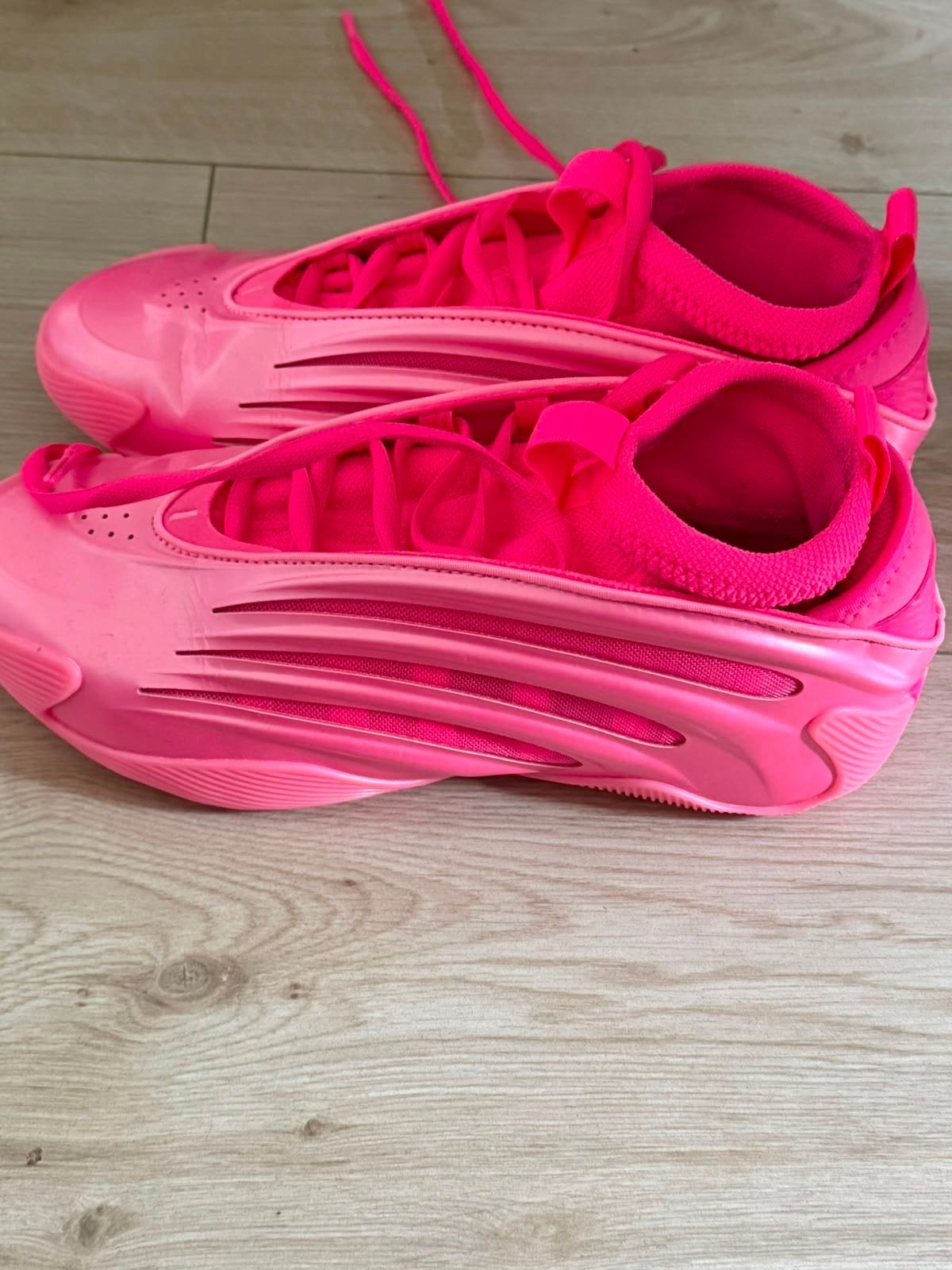 Adidas Harden Volume 9 Sportschoenen - Maat 43 1/2, Ophalen of Verzenden, Zo goed als nieuw, Schoenen