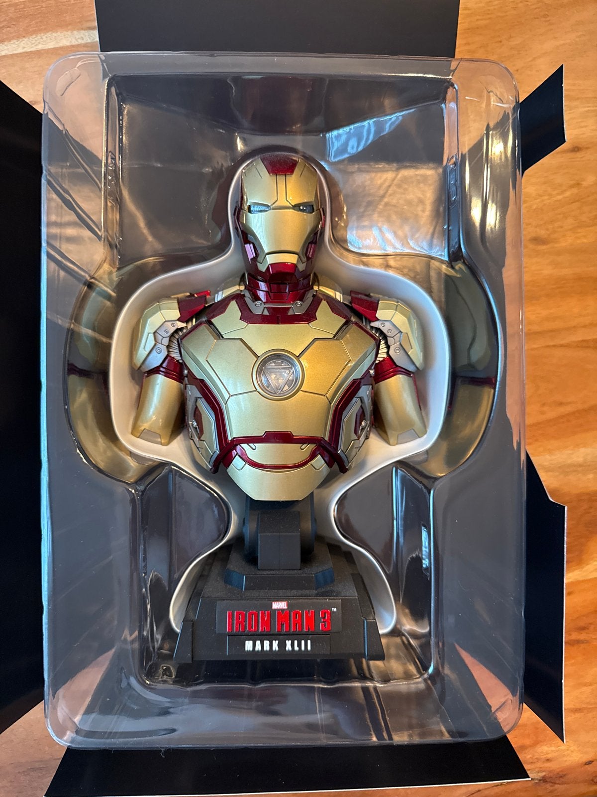 Hot Toys Iron Man 3 Mark XLII 1:4 Bust - Nieuw in doos, Verzenden, Nieuw