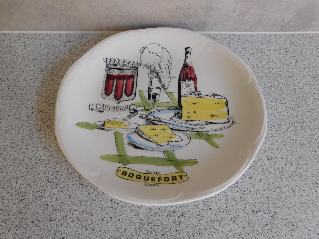 Bord 19 cm. Roquefort Auvergne Gien France, Huis en Inrichting, Keramiek, Ophalen of Verzenden, Zo goed als nieuw, Bord(en)