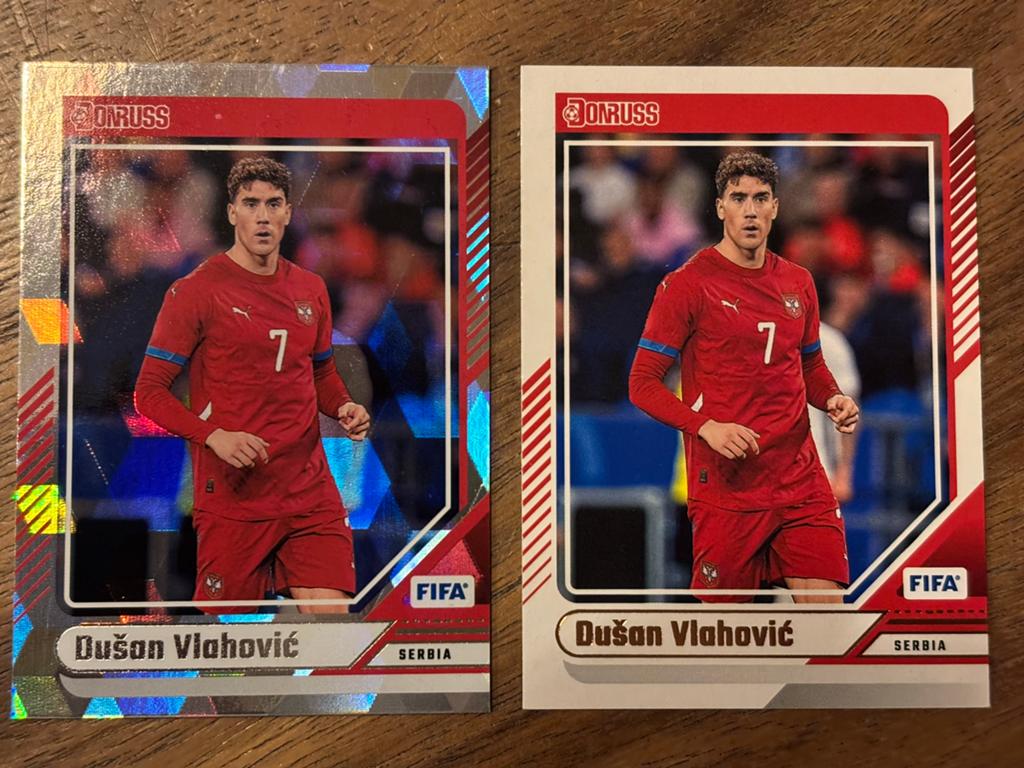 Dušan Vlahović FIFA Donruss Spelerskaarten (2 stuks), Ophalen of Verzenden, Zo goed als nieuw, Buitenlandse clubs, Spelerskaart