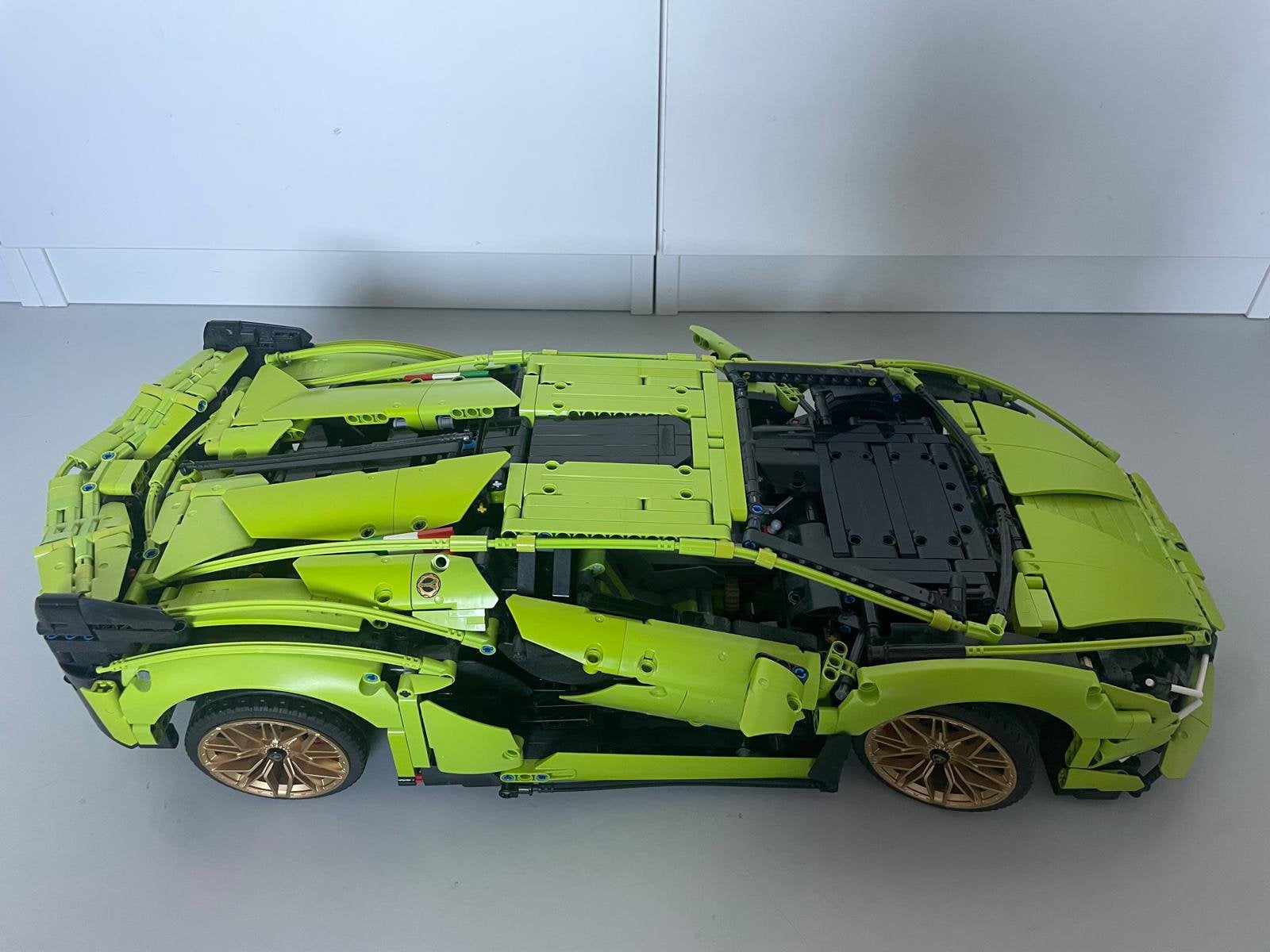 Lego technic 42115 Lamborghini Sián