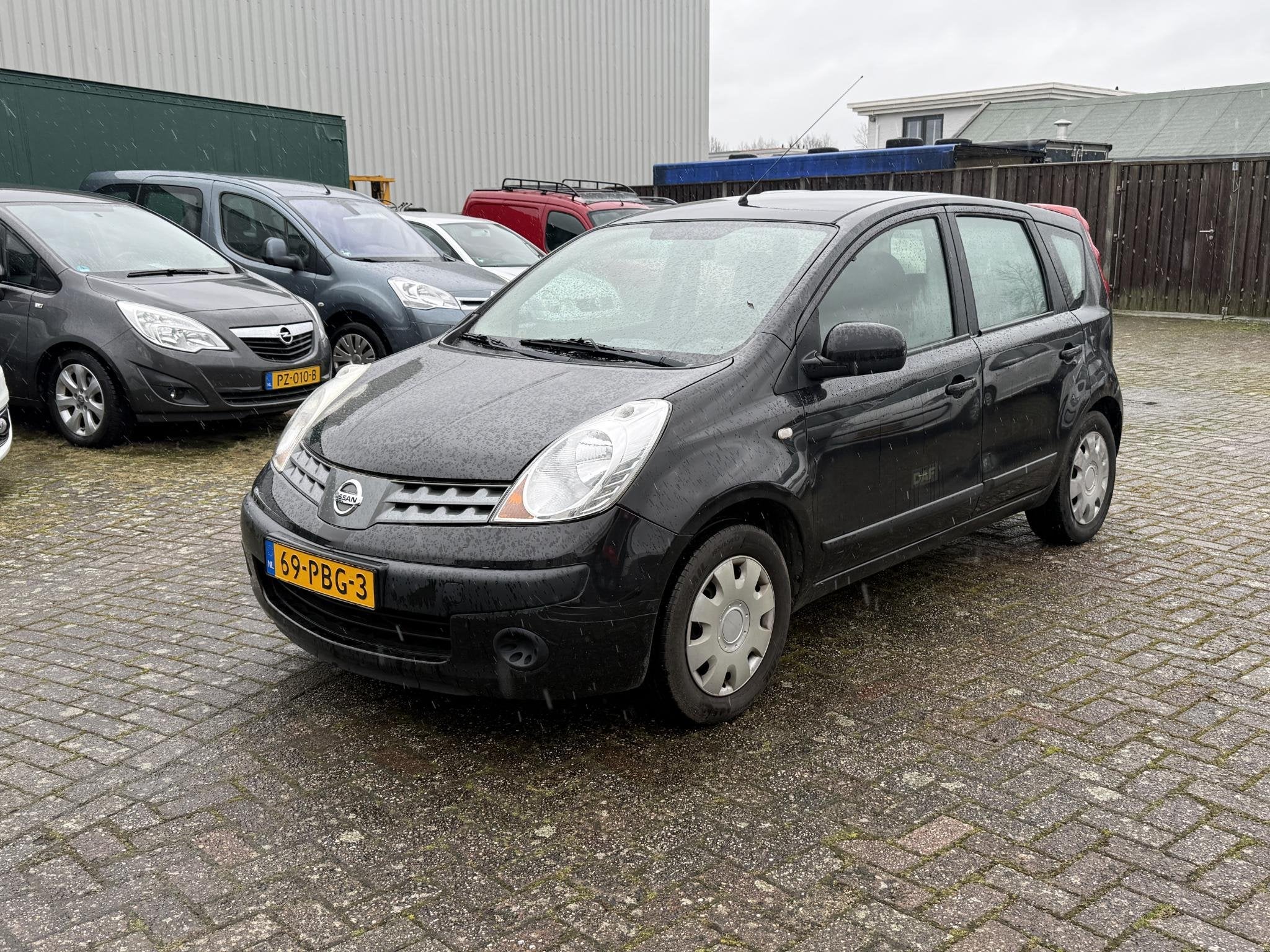 Nissan Note 1.4 Pure | Trekhaak | HANDEL/EXPORT PRIJS, Voorwielaandrijving, Stof, 4 cilinders, Zwart