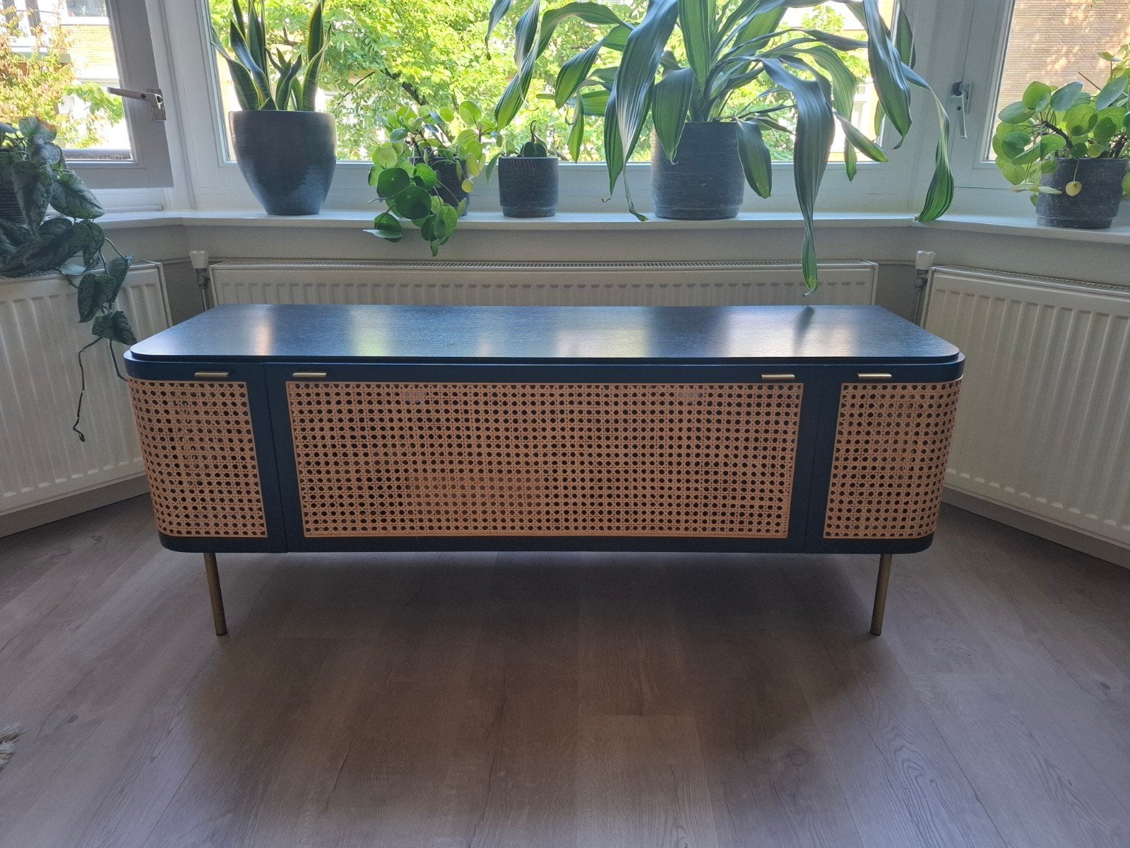 TV-meubell Dressoir Zwart met rotan, Huis en Inrichting, Ophalen, Overige materialen, Zo goed als nieuw, Minder dan 100 cm