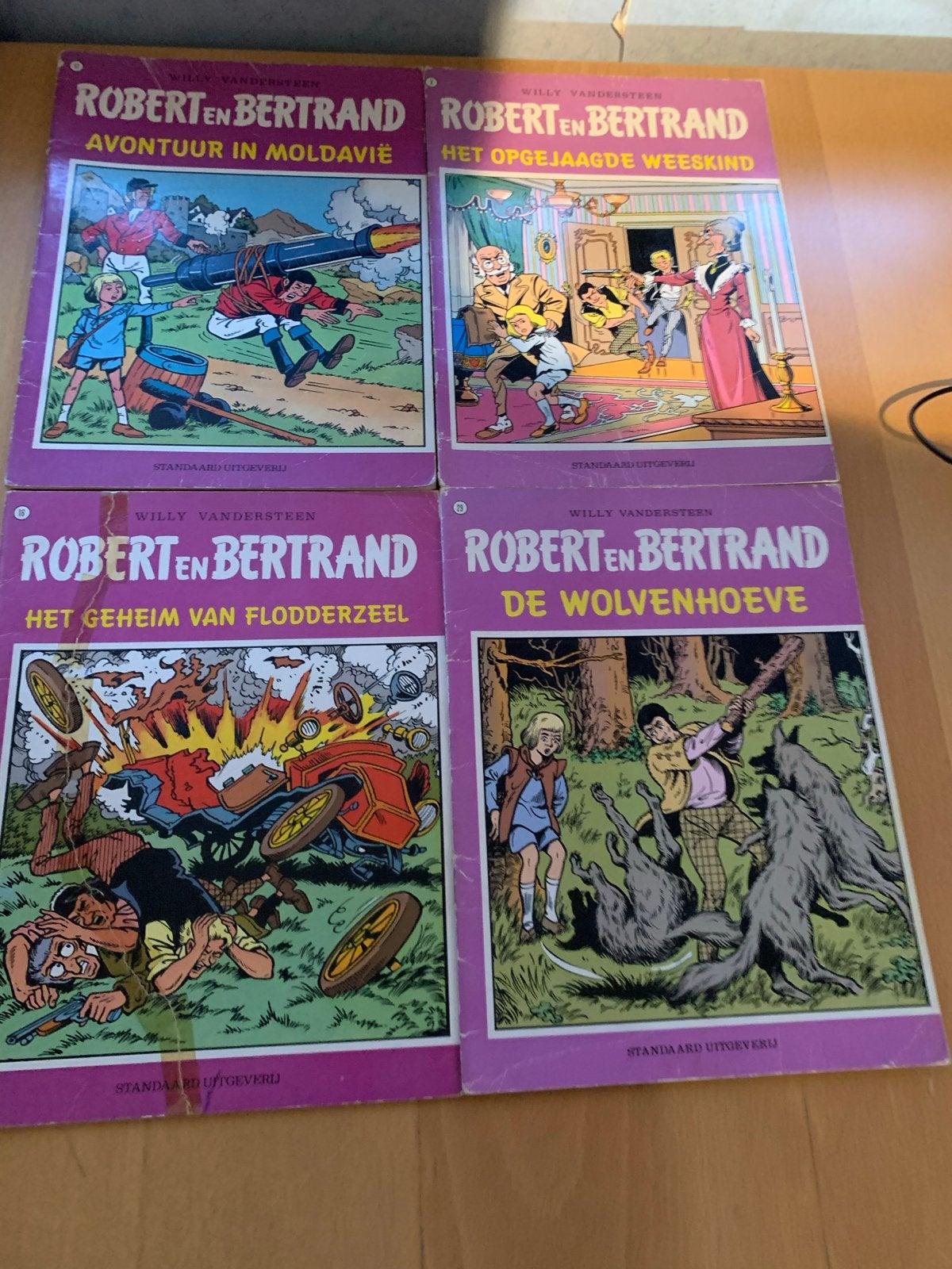 Robert en Bertrand - 4 stripboeken van Willy Vandersteen, Boeken, Meerdere stripboeken, Ophalen of Verzenden, Gelezen