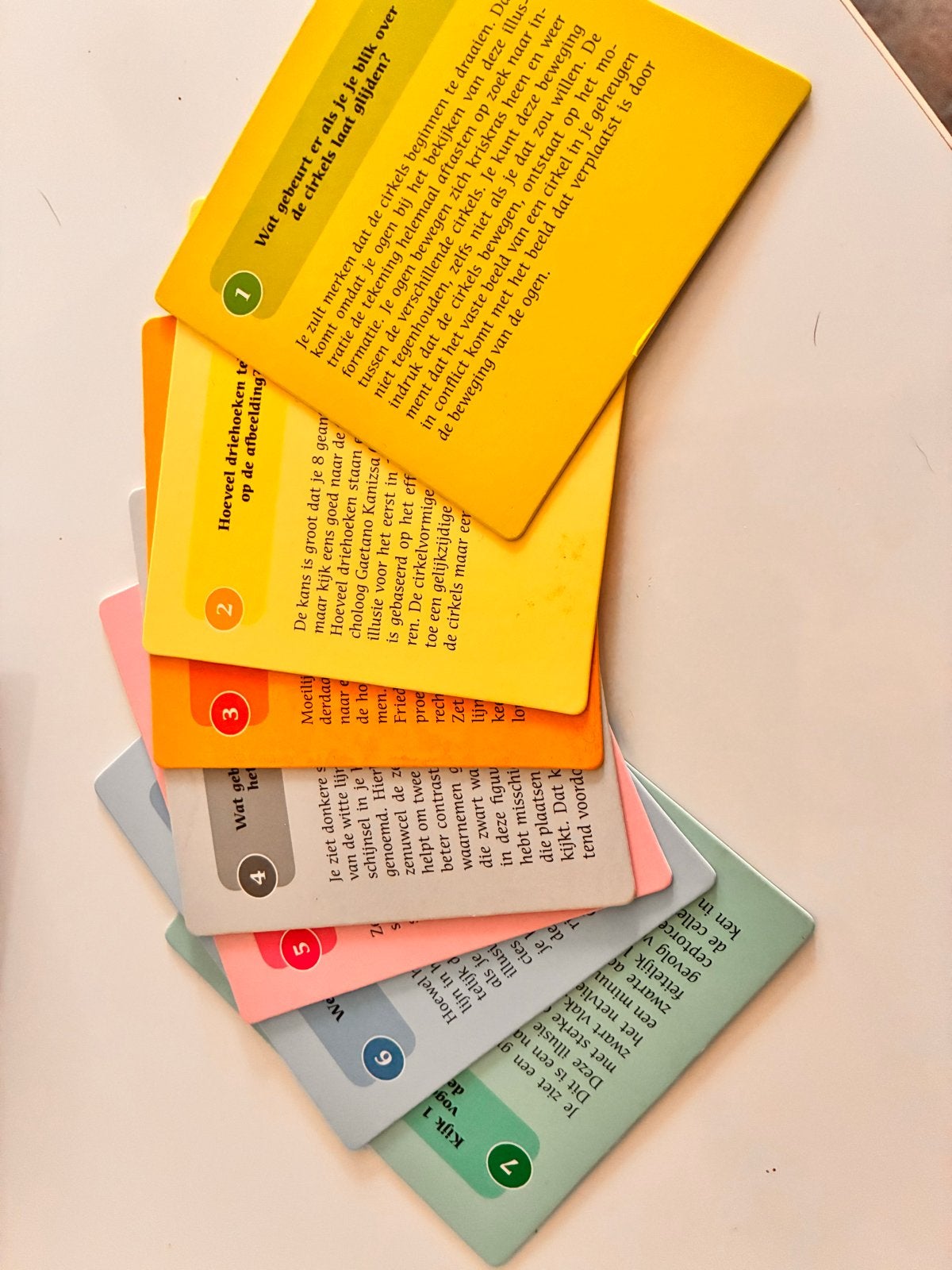 WaanZinnige Optische Illusies - 24 kaarten + instructie, Ophalen of Verzenden, Zo goed als nieuw