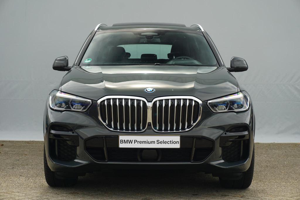 BMW X5 xDrive45e | M Sport | Trekhaak | Schuif-kanteldak | H, Gebruikt, 394 pk, Met garantie (alle), Alcantara