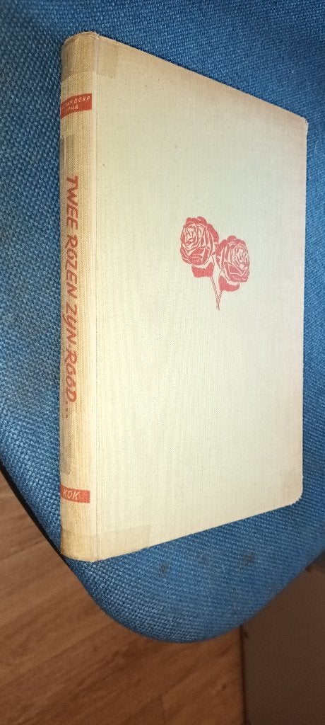 Dorp-Ypma, Jo van	-   Twee rozen zijn rood, Boeken, Ophalen of Verzenden, Gelezen, Dorp-Ypma, Jo van, Nederland
