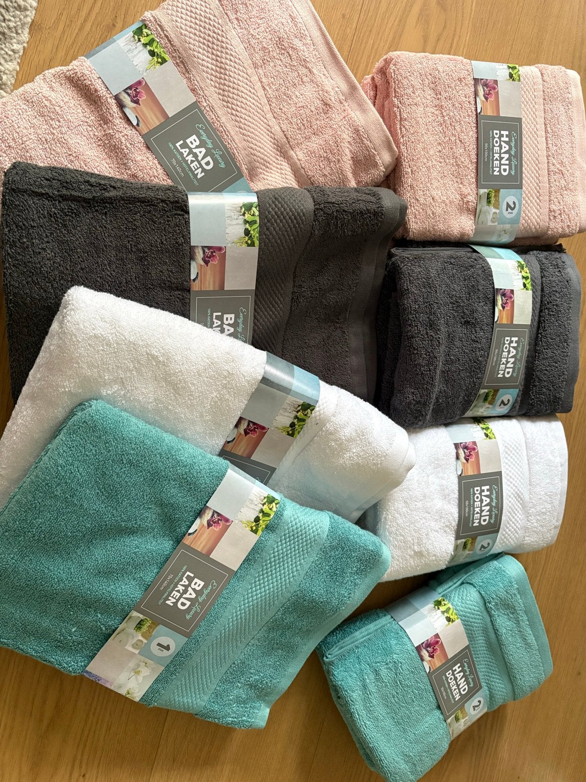 Nieuwe handdoeken en badlakens set - diverse kleuren, Verzenden, Nieuw