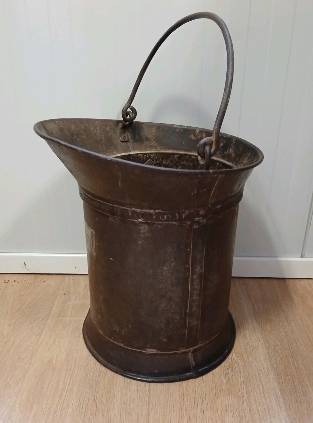 Antieke kolenemmer, Ophalen
