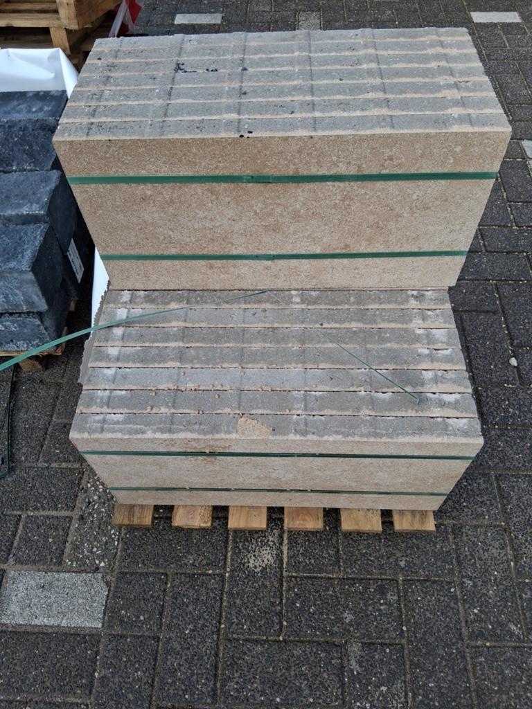 GRATIS 21 zandkleurige tegels 60x30 voor Tuin of Oprit, Tuin en Terras, Tegels en Klinkers, Nieuw, Ophalen of Verzenden, Minder dan 5 m²
