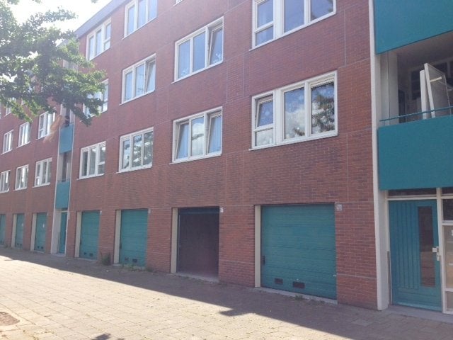 Opslag- Stalling- Gar.box A'dam Noord Aakstraat Banne (Huur), Ophalen