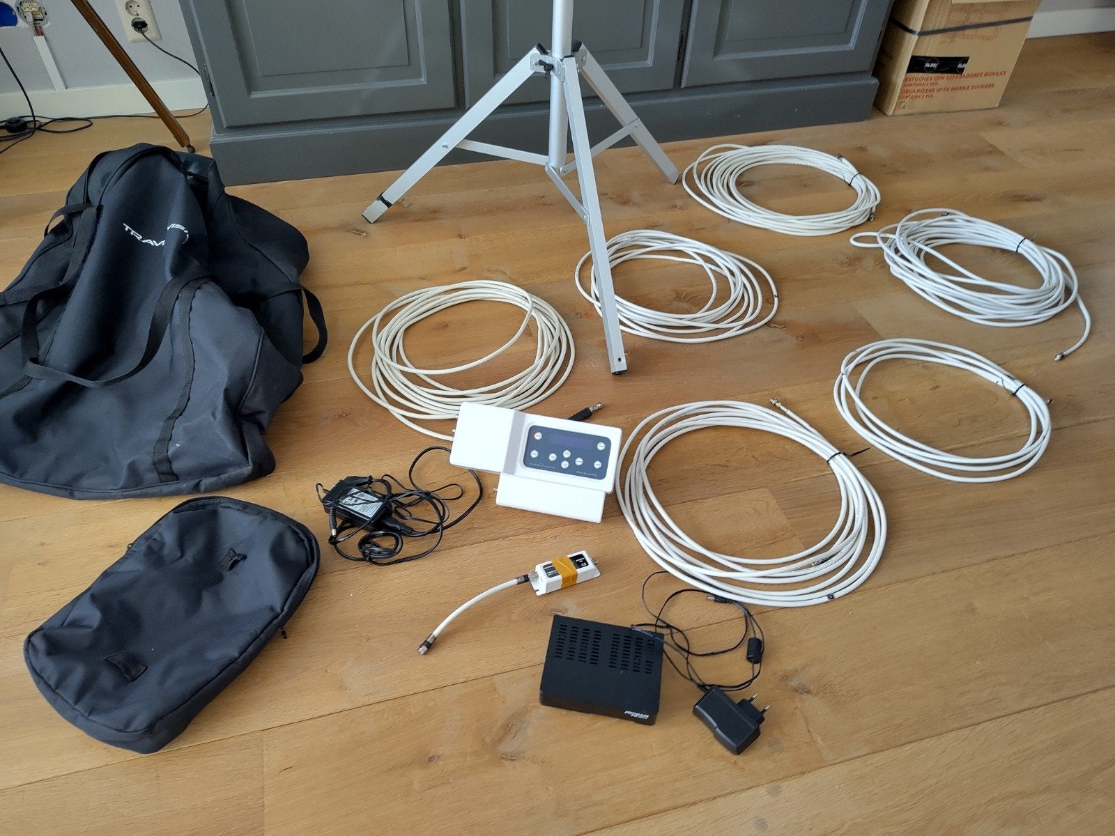 Prijs verlaagd: Travel Vision R6 Duo auto schotelantenne, Audio, Tv en Foto, Schotelantennes, Ophalen of Verzenden, Overige merken