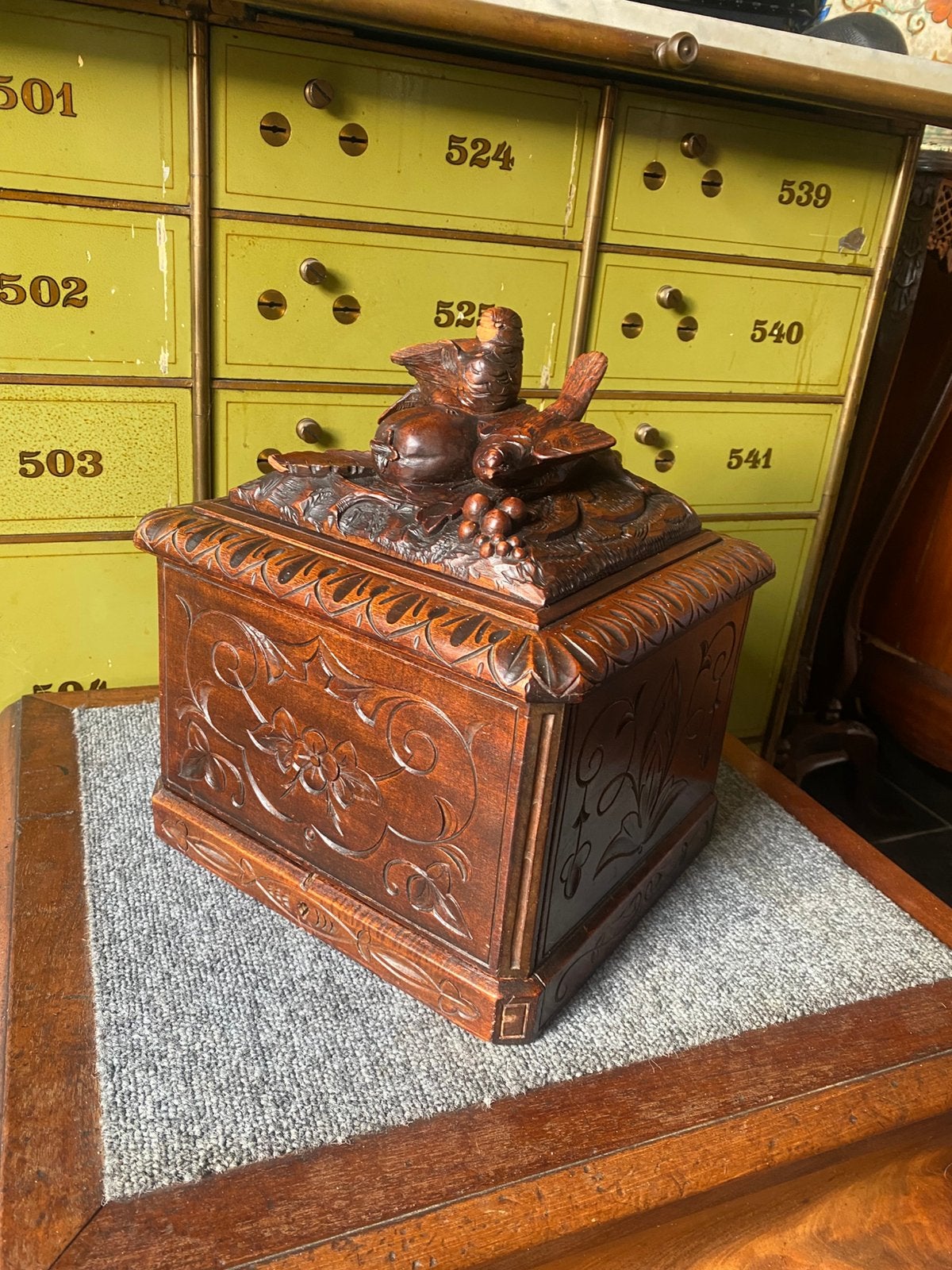 Zwarte woud sigarenkist, Ophalen, Houtsnijwerk, Handgemaakt, 20 - 50 cm