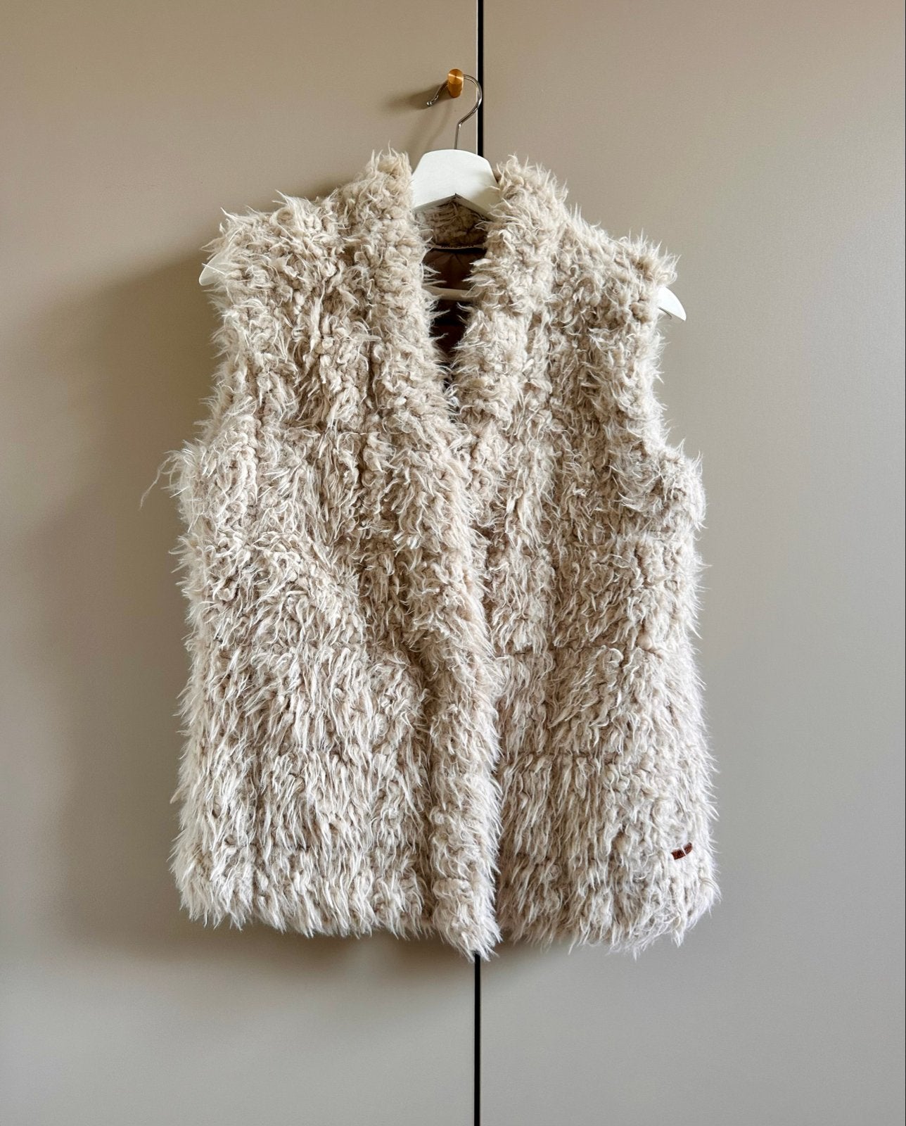 Fluffy bodywarmer van Moscow (XS/S), Kleding | Dames, Ophalen of Verzenden, Zo goed als nieuw, Maat 34 (XS) of kleiner, Beige
