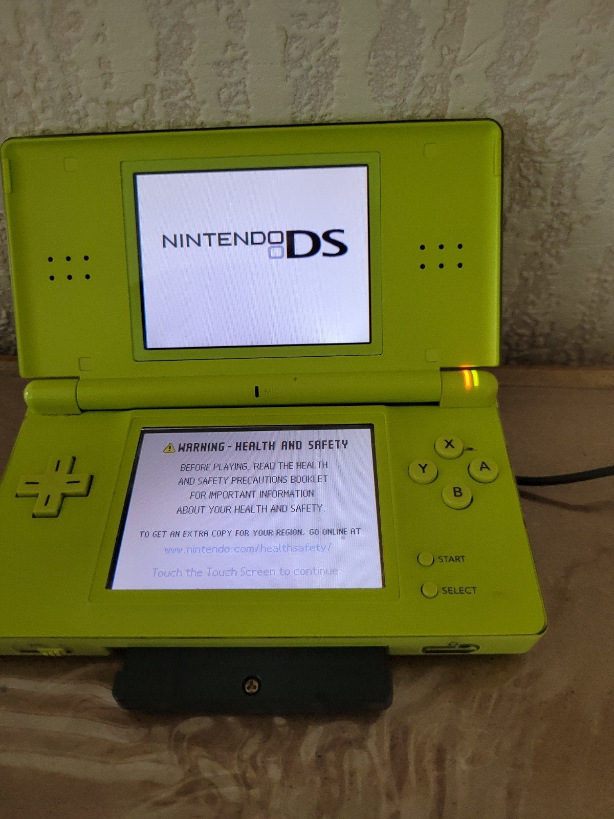 Nintendo DS Lite Geel met Super Mario Advance 4, Spelcomputers en Games, Spelcomputers | Nintendo DS, Gebruikt, DS Lite, Geel