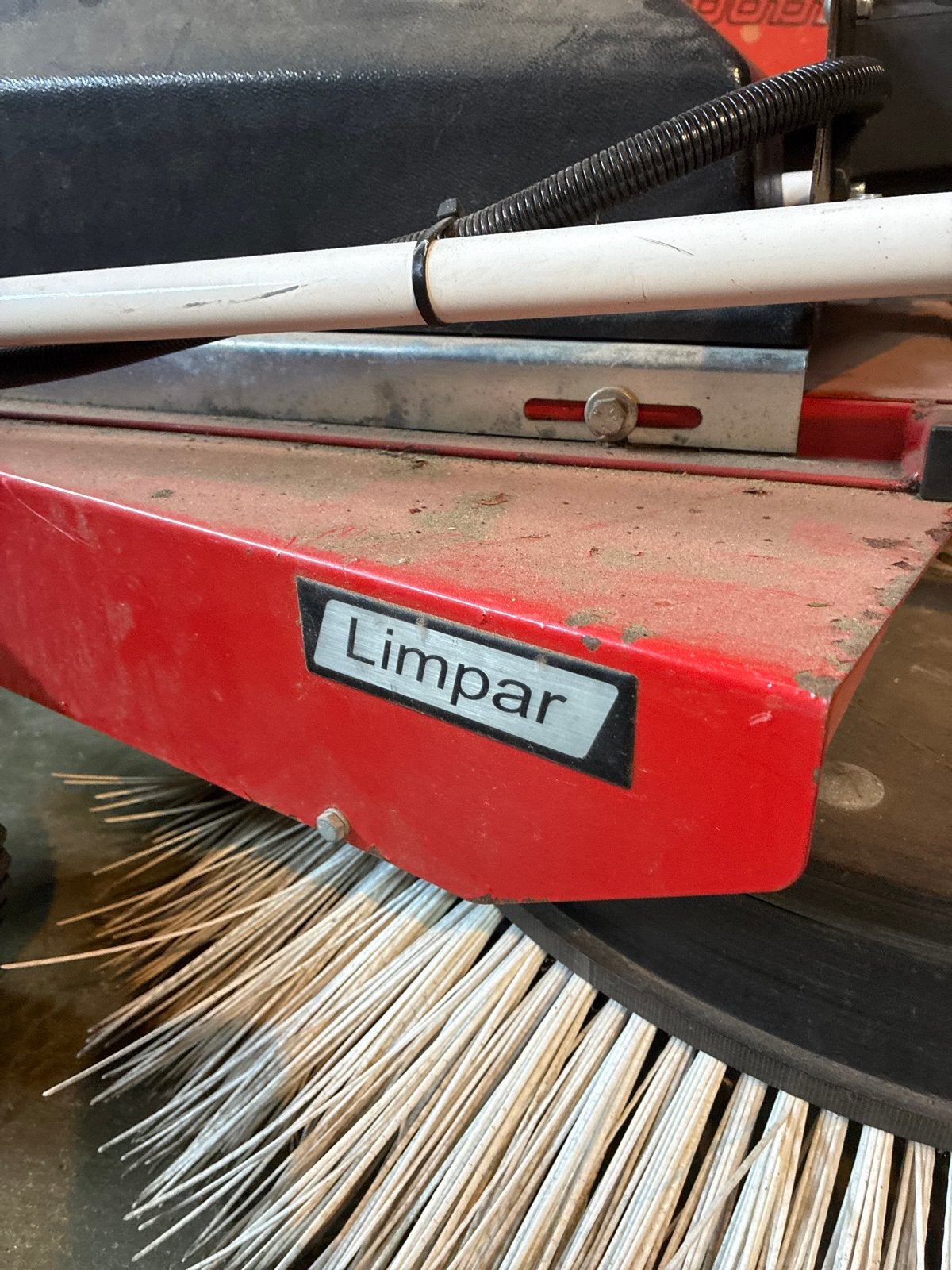 Limpar Radial 85 FE veegmachine 12V met lader, Ophalen, Gebruikt