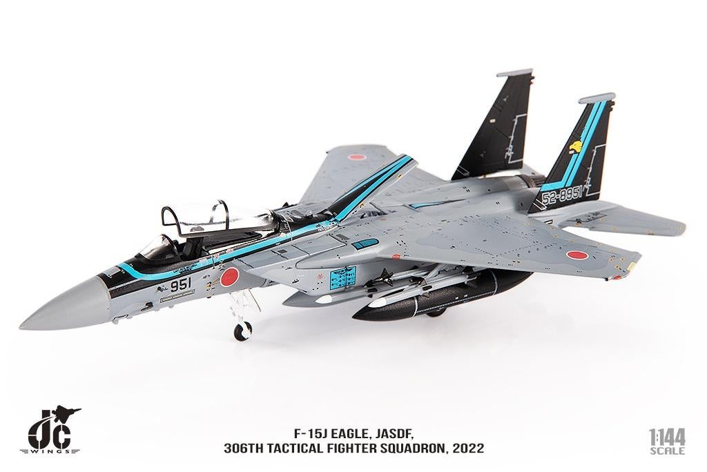 Mitsubishi F-15J Eagle 306th TFS JASDF Komatsu 2022 JC Wings, Glow2B Germany GmbH Erlenbacher Str. 3 shop@glow2b.de, Schaalmodel